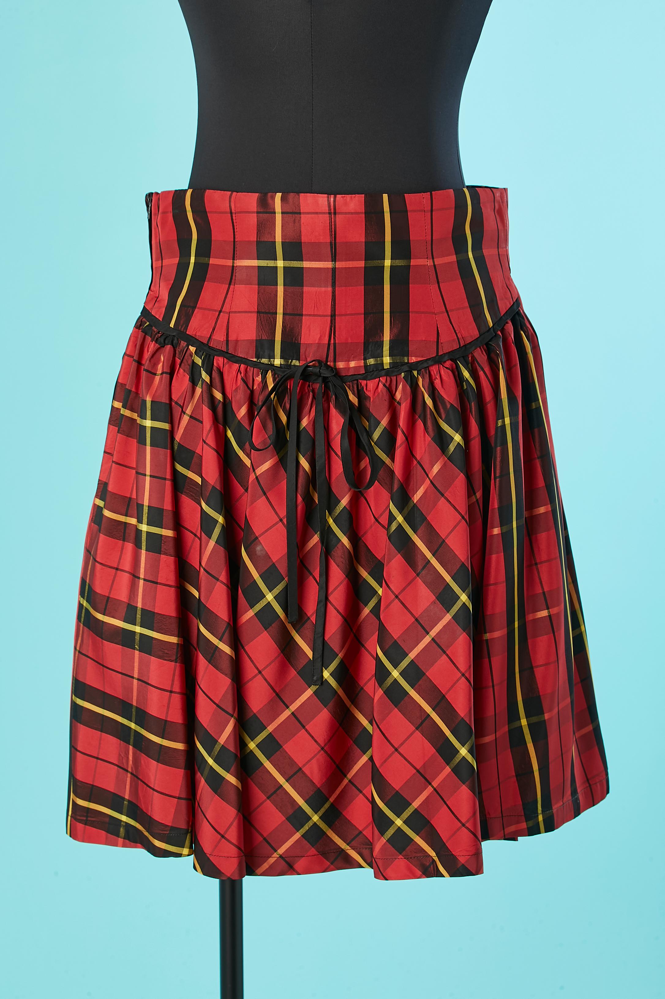 Red Tartan check skirt with ruffles on the back and bow Moschino Cheap and Chic  For Sale