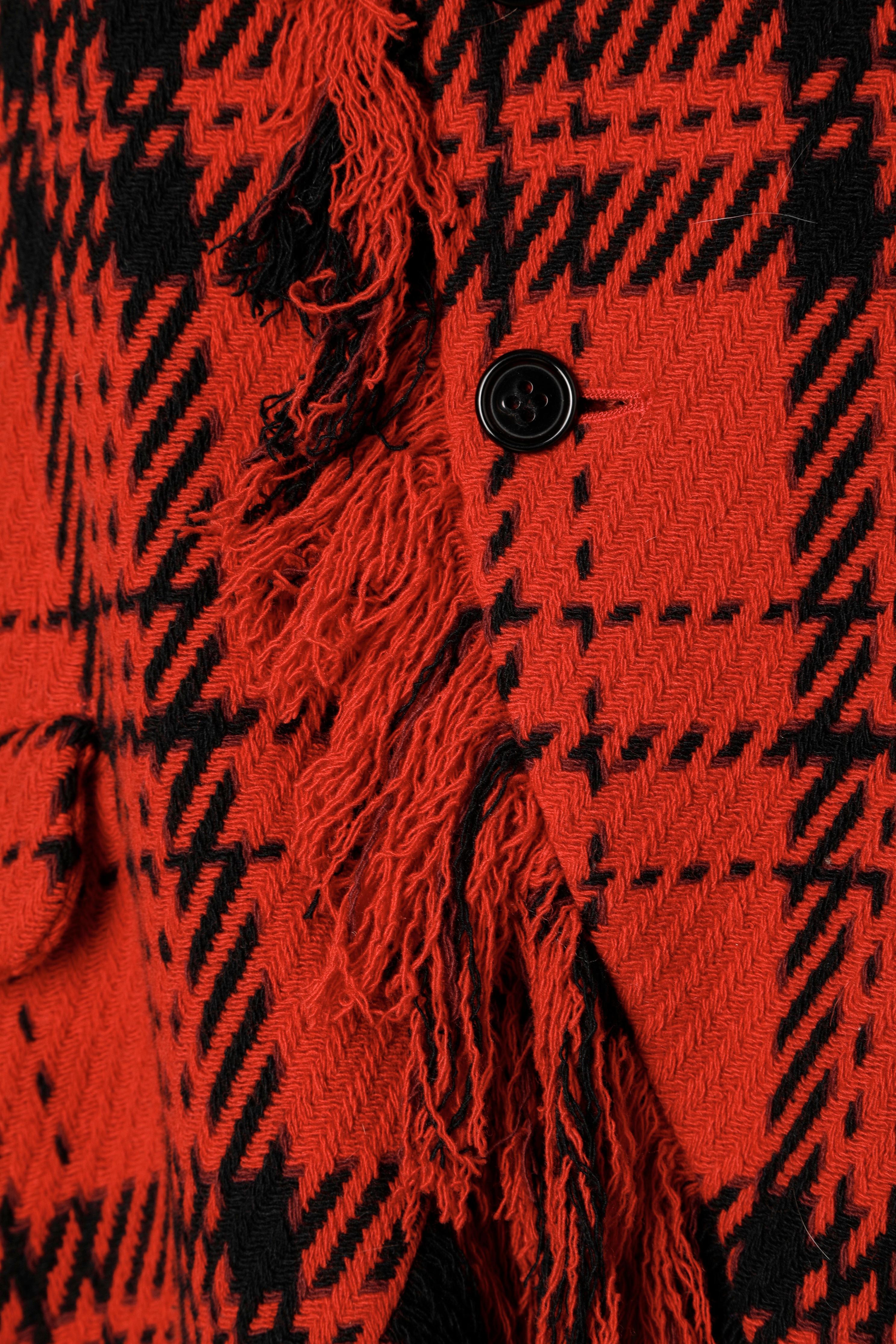 Tartan-Mantel aus Wolle von Yohji Yamamoto im Zustand „Hervorragend“ in Saint-Ouen-Sur-Seine, FR