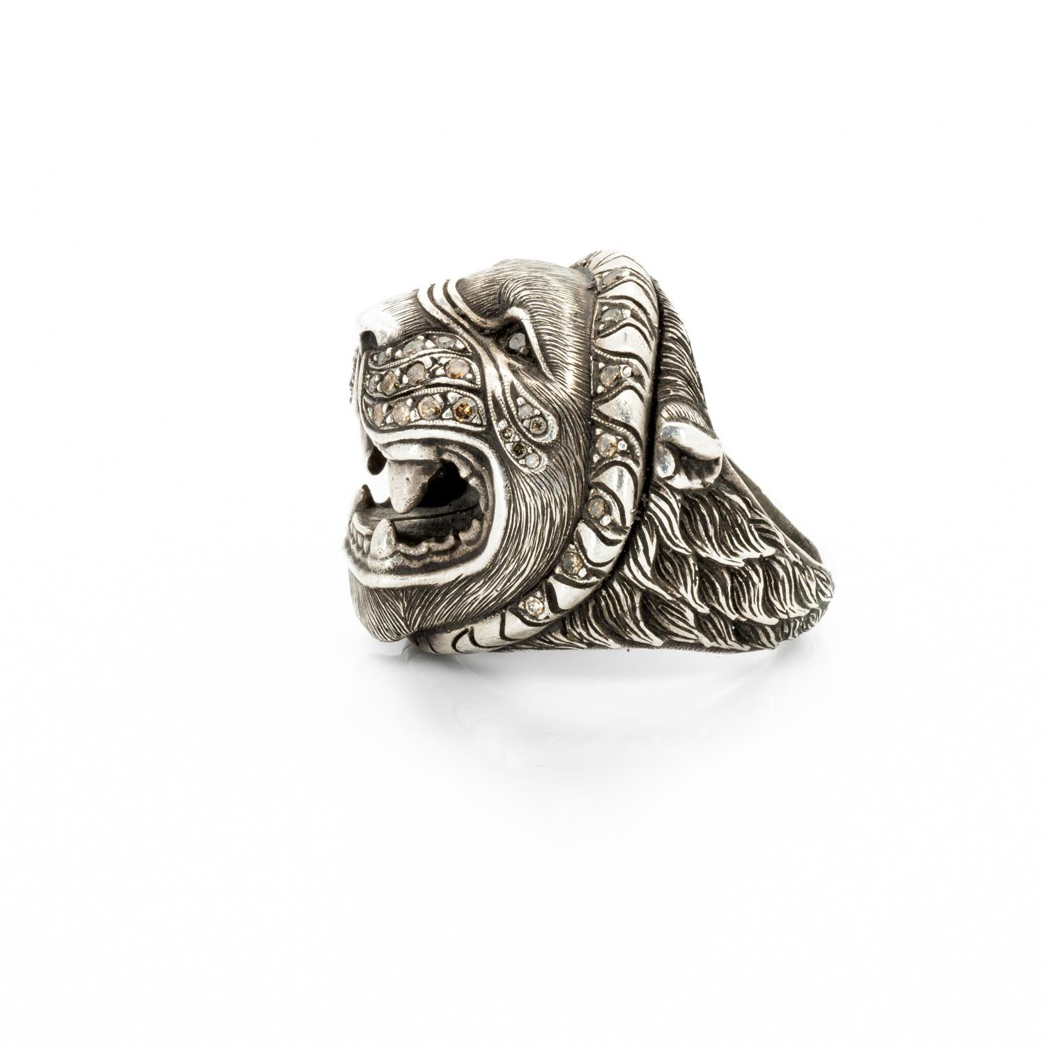 Contemporary Taru Jewelry Lion Diamond Silver Ring For Sale