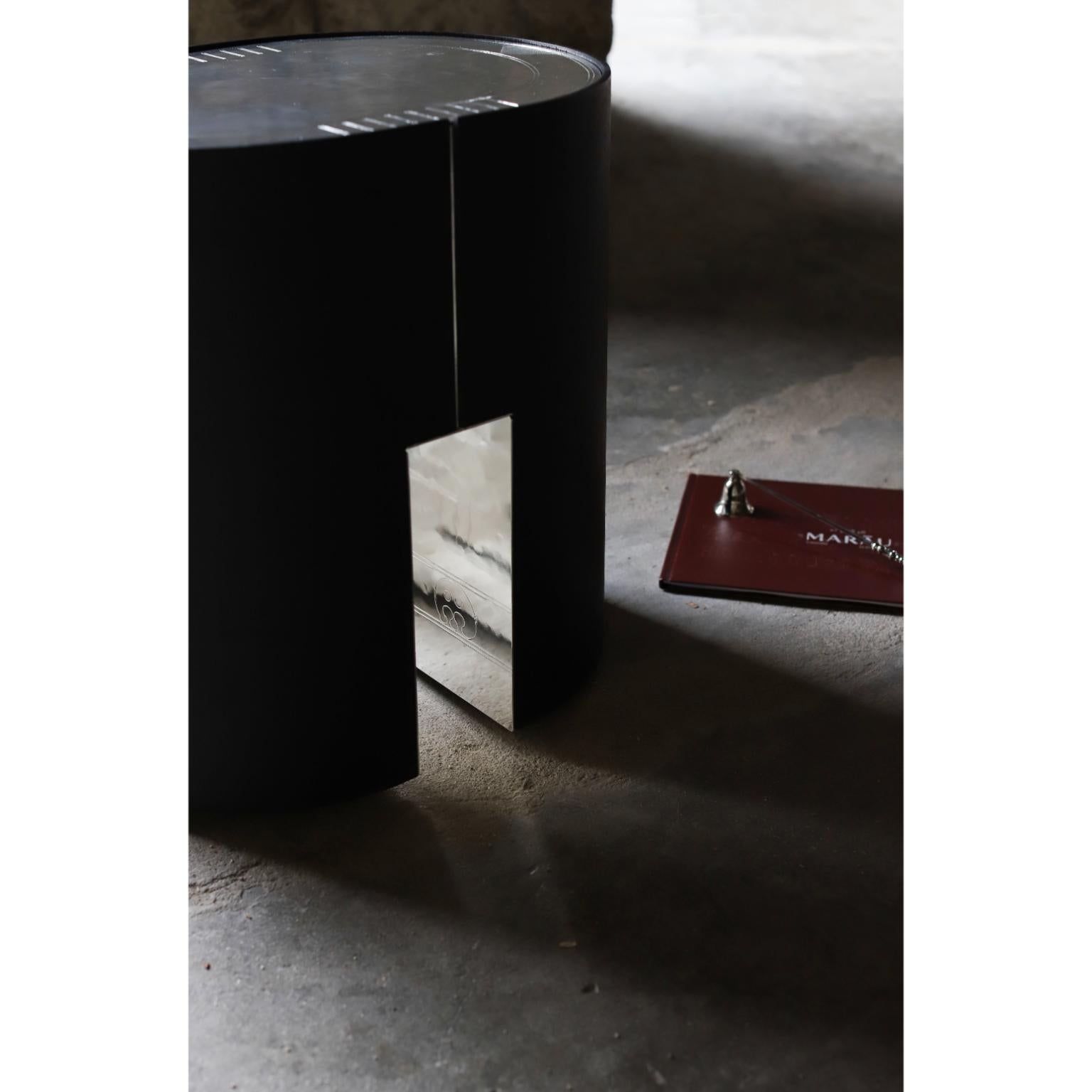 Taru Side Table in Alpi Oak Veneer & Silver-Plated Brass by Marau In New Condition For Sale In Geneve, CH