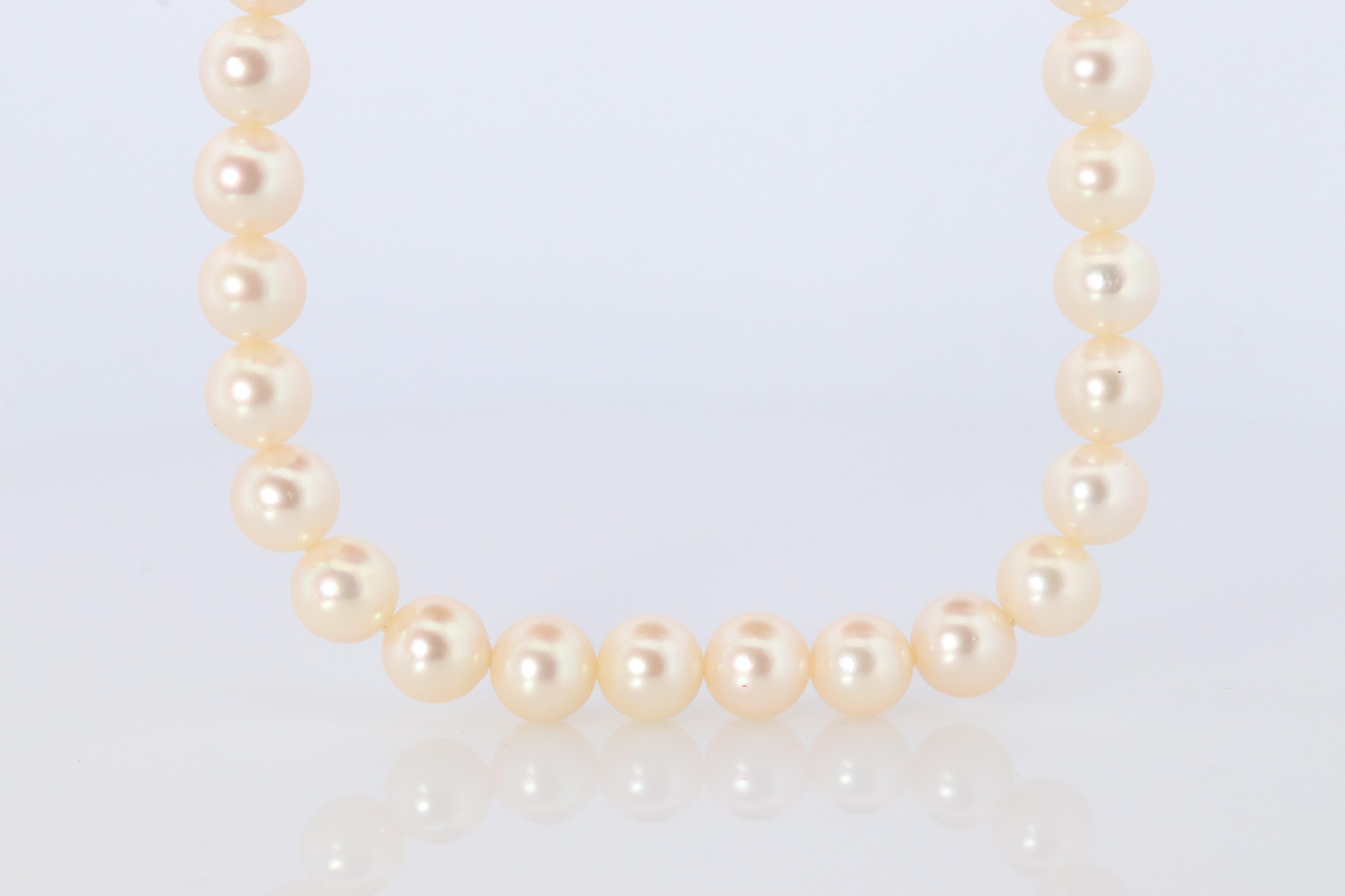 TASAKI 14k White Gold Pearl Necklace. 7mm Pearls Necklace. Japanese Pearls. For Sale 1
