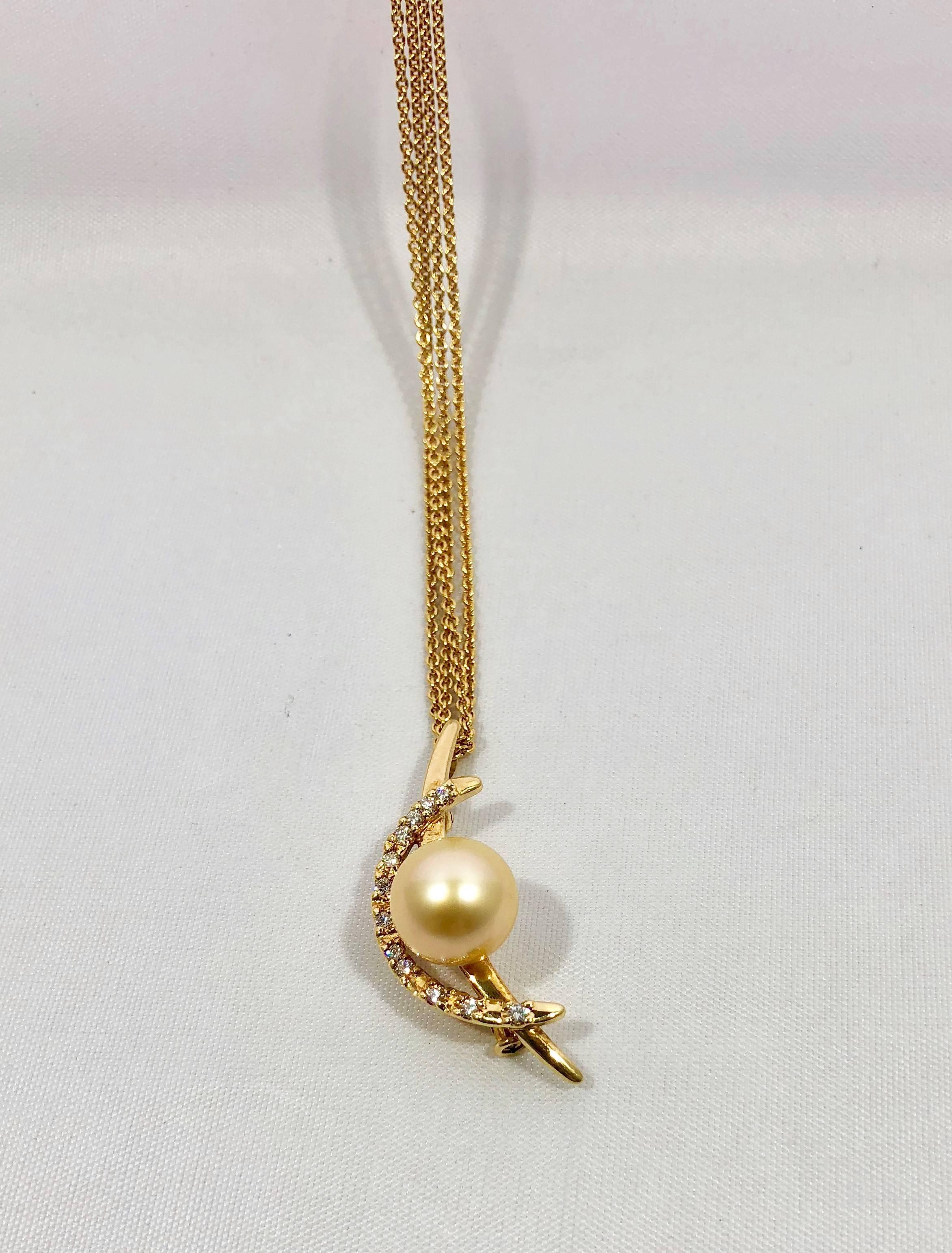 Round Cut Tasaki 18 Karat Diamond and Natural Pearl Pendant/Pin 18 Karat Chain Necklace For Sale