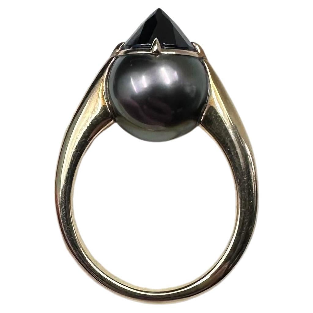 Bague TASAKI en spinelle noir et perles des mers du Sud  en vente