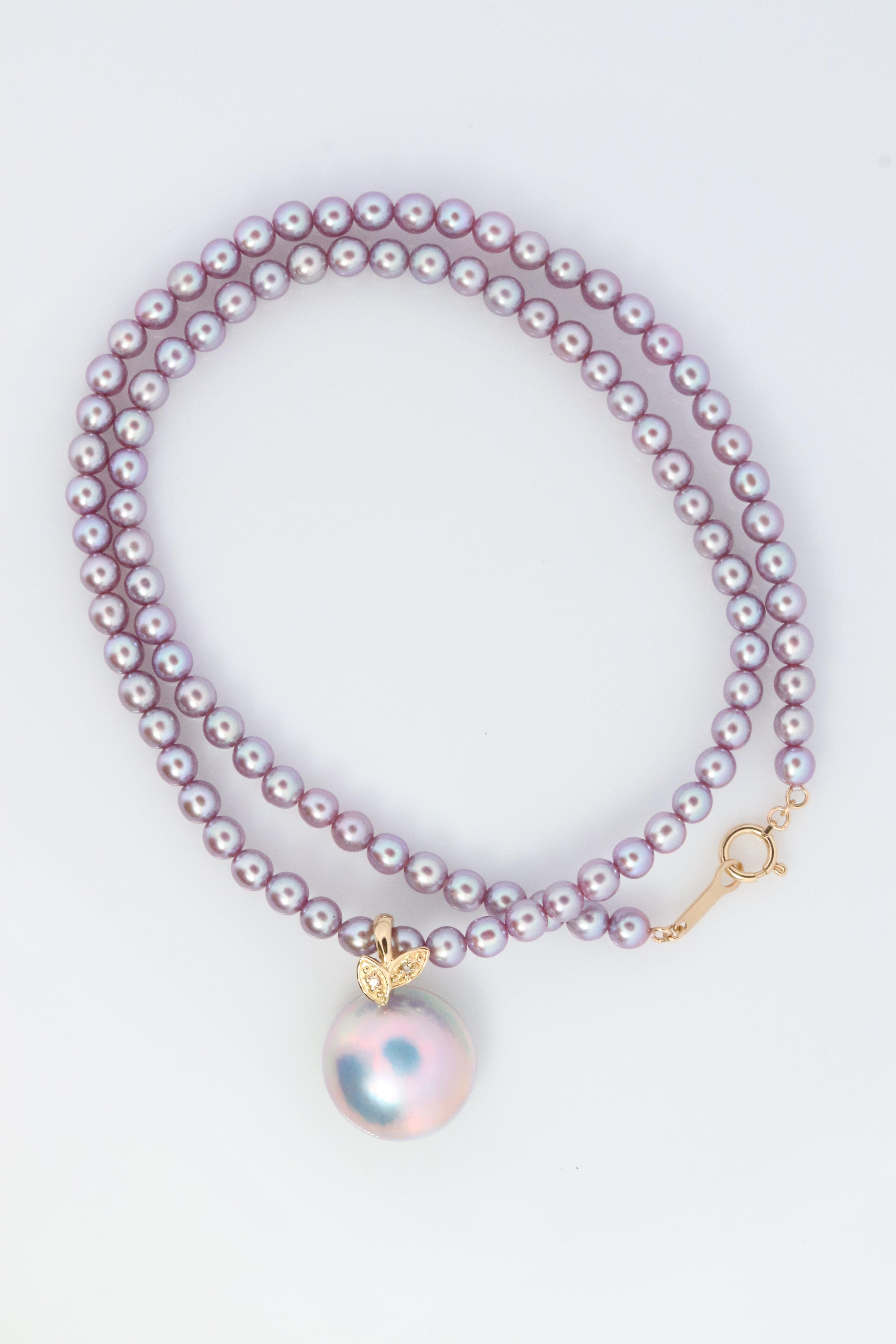Tasaki Necklace. 18k Tasaki Japanese Mabe Pearl and Gray/Bluish Pearl Necklace In Good Condition For Sale In Port Charlotte, FL