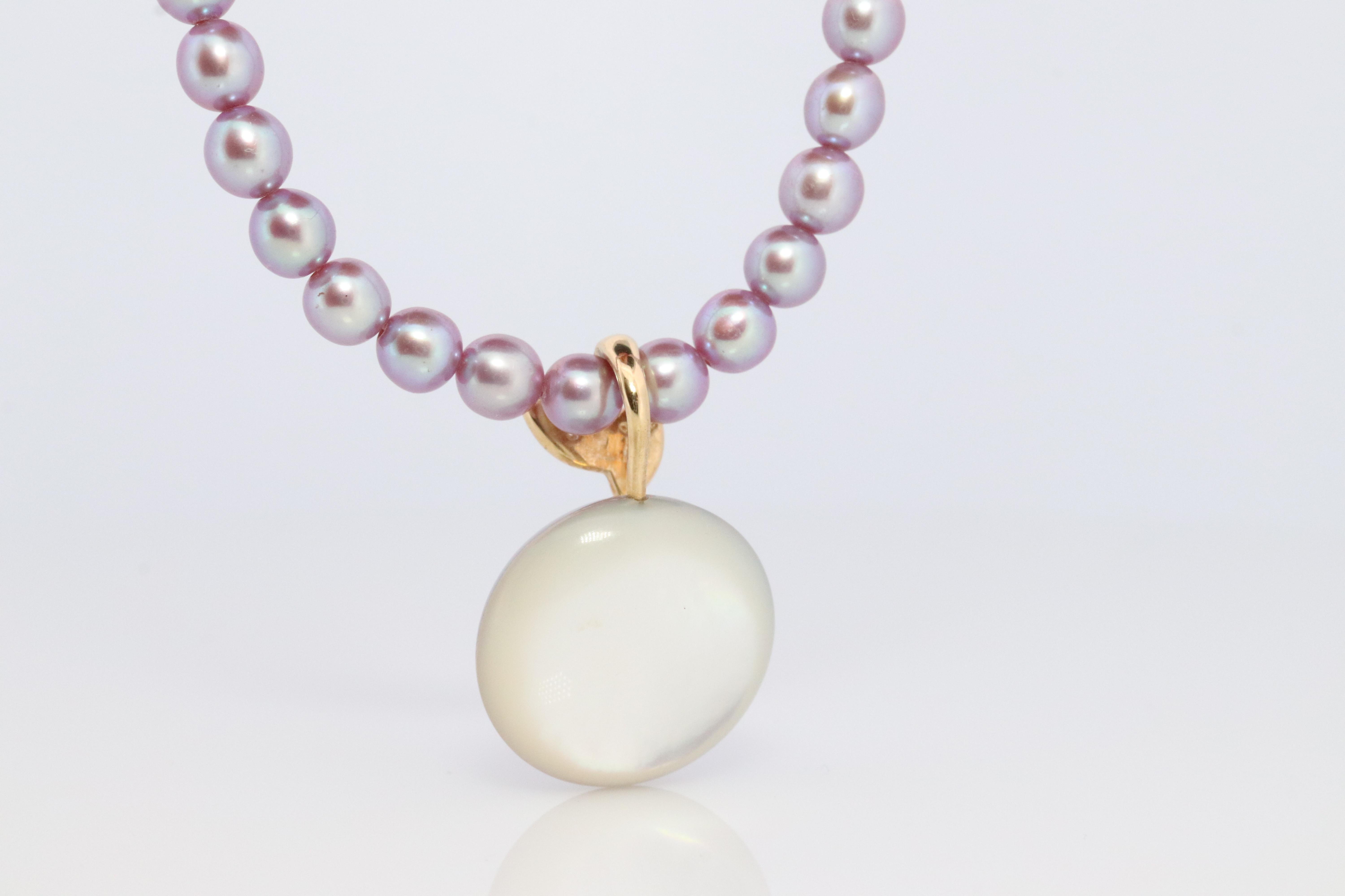 Tasaki Necklace. 18k Tasaki Japanese Mabe Pearl and Gray/Bluish Pearl Necklace For Sale 2
