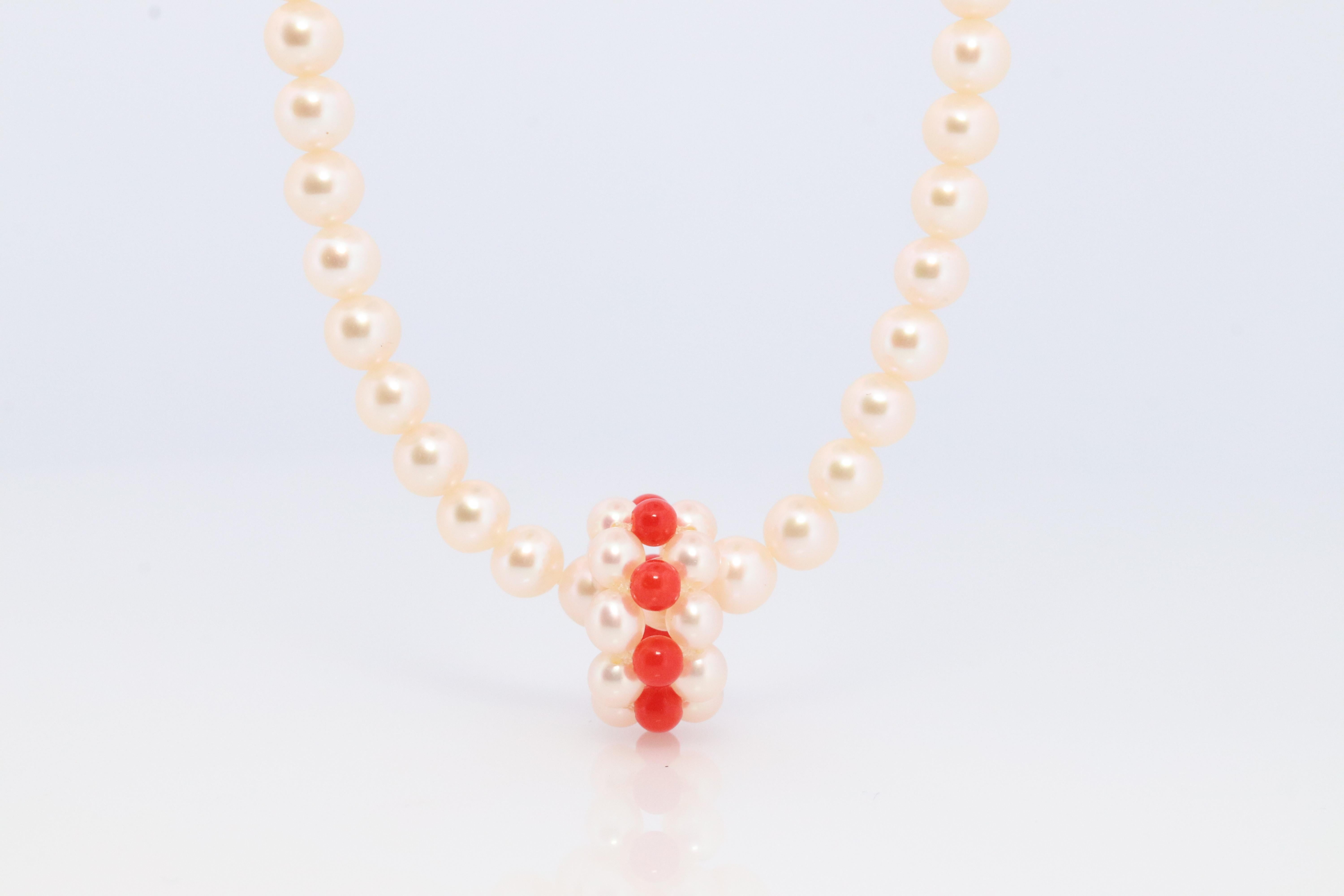 Round Cut Tasaki Necklace. 18k Tasaki Pearl and Coral Bead Strand Necklace. For Sale