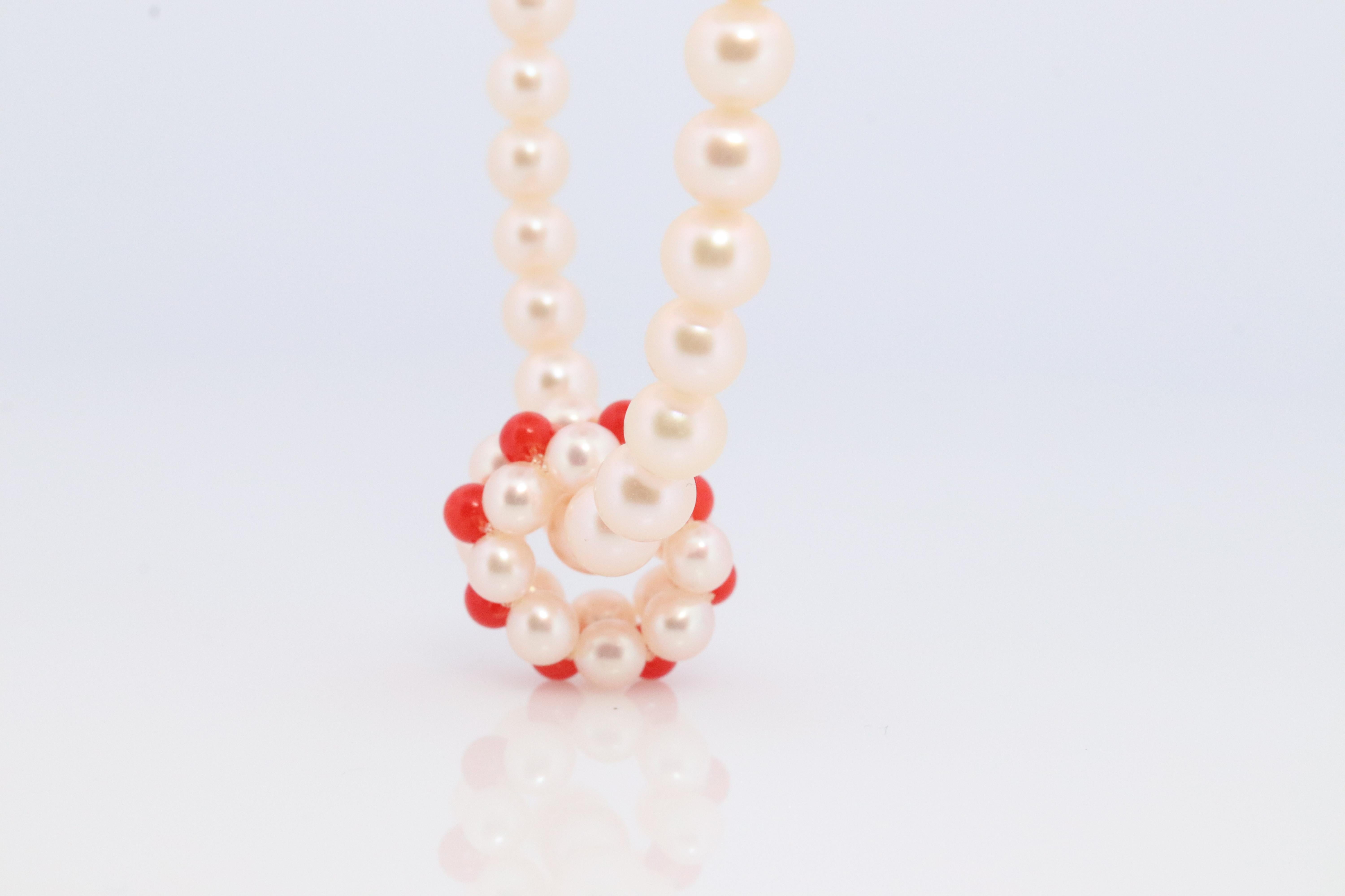 Tasaki Necklace. 18k Tasaki Pearl and Coral Bead Strand Necklace. In Good Condition For Sale In Port Charlotte, FL