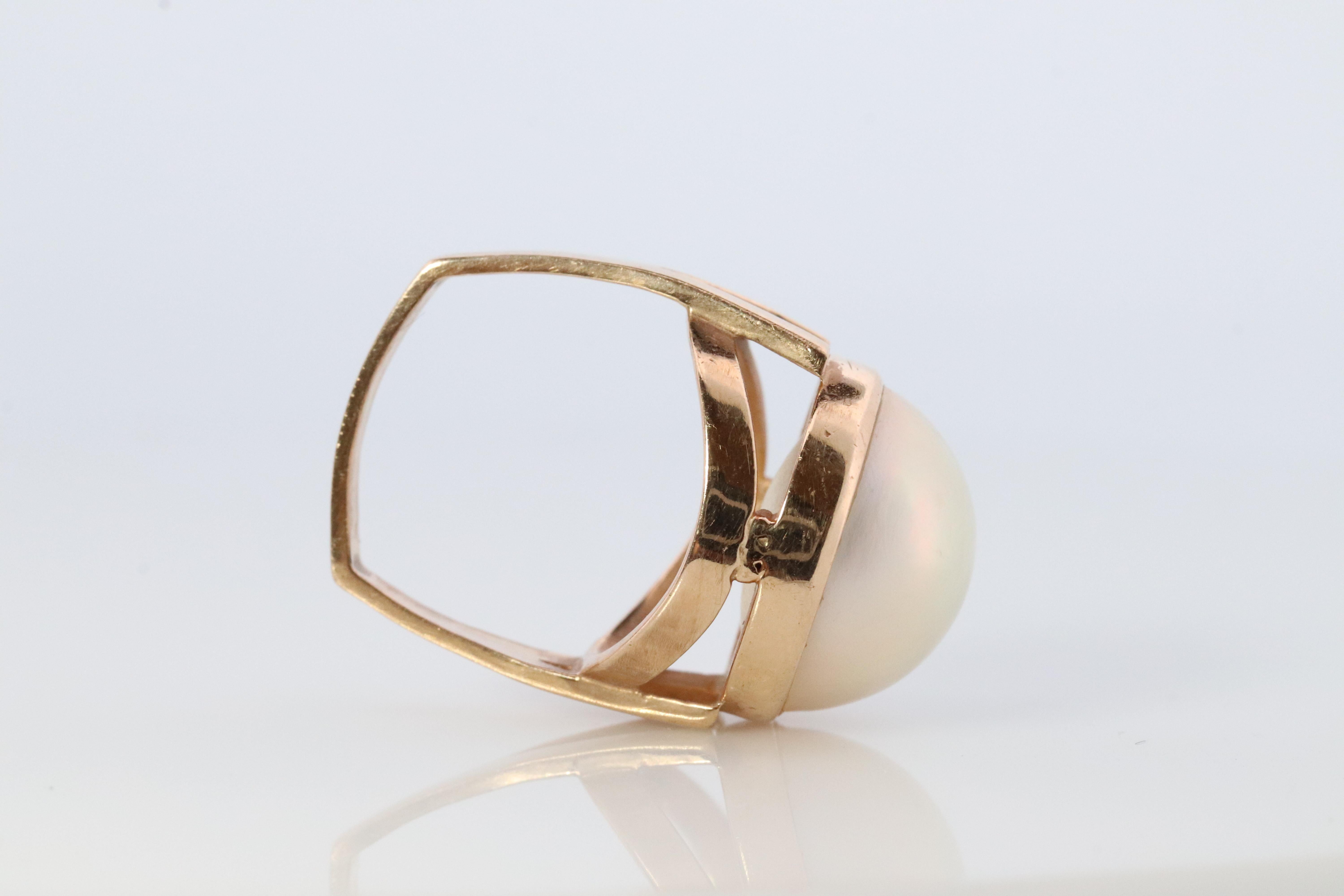 TASAKI Ring. Genuine 14k MABE Perle Solitär. Große Mabe-Perle 14k Gelbgold Damen im Angebot