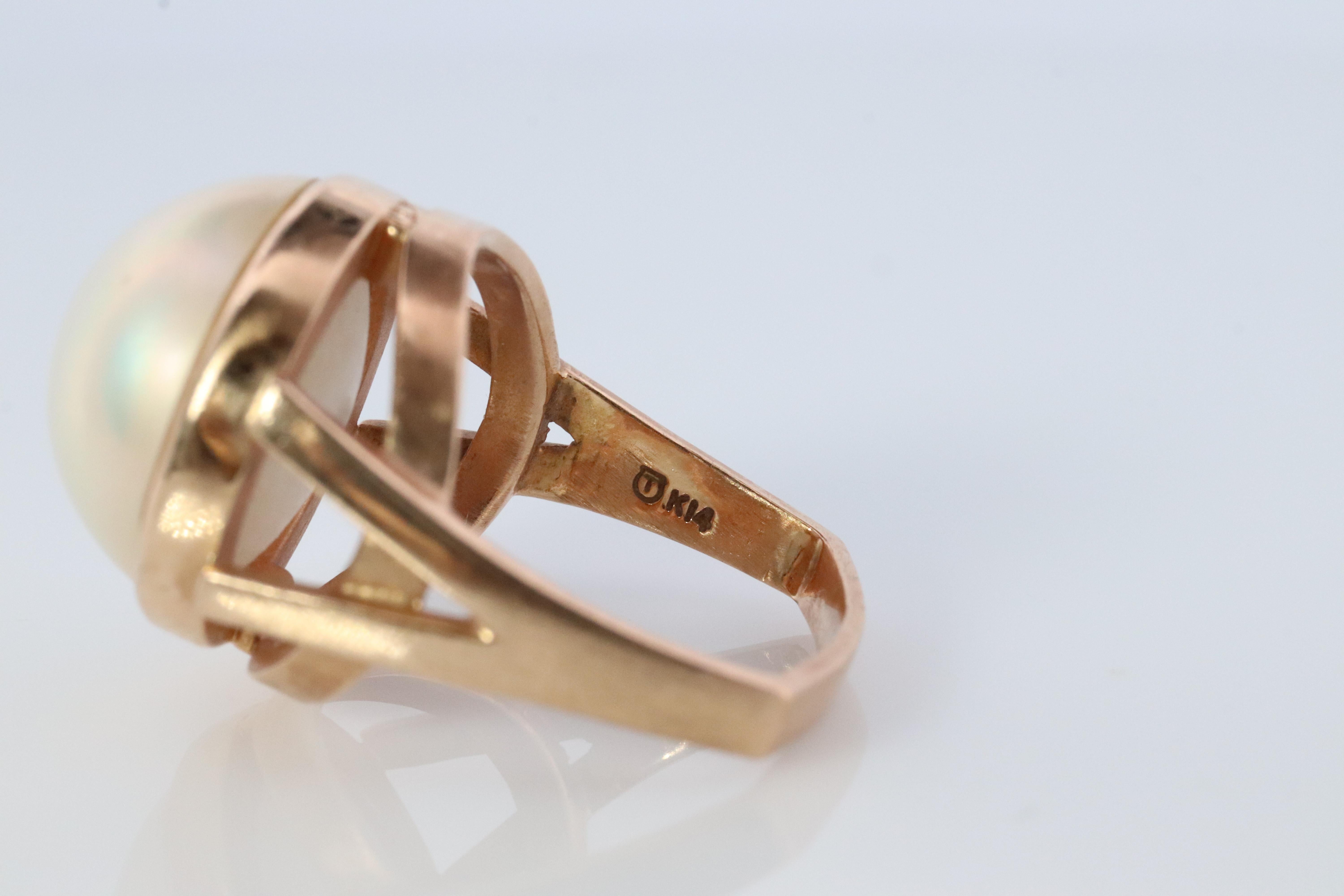TASAKI Ring. Genuine 14k MABE Perle Solitär. Große Mabe-Perle 14k Gelbgold im Angebot 1