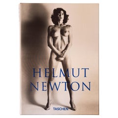Livre photo Sumo XXXL en édition limitée signé Helmut Newton