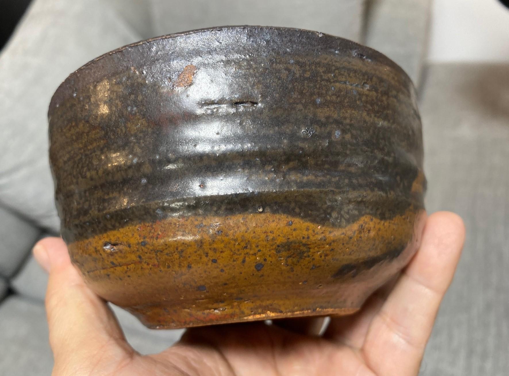 Ciotola da tè Chawan firmata da Tashiko Tazaezu, Studio Pottery giapponese hawaiano, smaltata in vendita 3