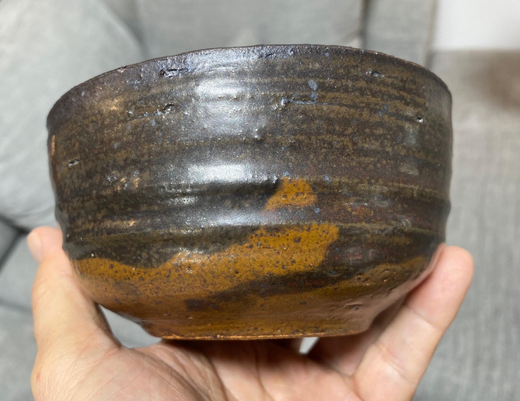 Ciotola da tè Chawan firmata da Tashiko Tazaezu, Studio Pottery giapponese hawaiano, smaltata in vendita 4