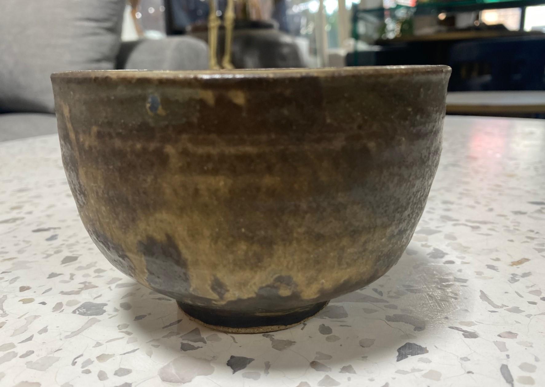 Mid-Century Modern Tashiko Tazaezu Signed Japanese Hawaiian Studio Pottery Glazed Chawan Tea Bowl For Sale