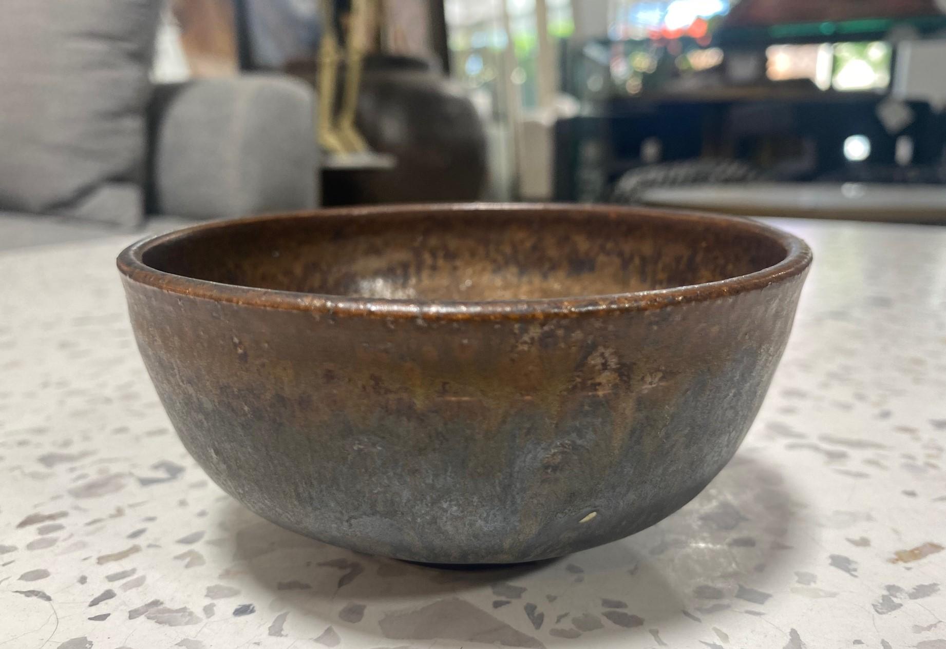 Américain Tashiko Tazaezu Signé Japanese Hawaiian Studio Pottery Glazed Chawan Tea Bowl en vente