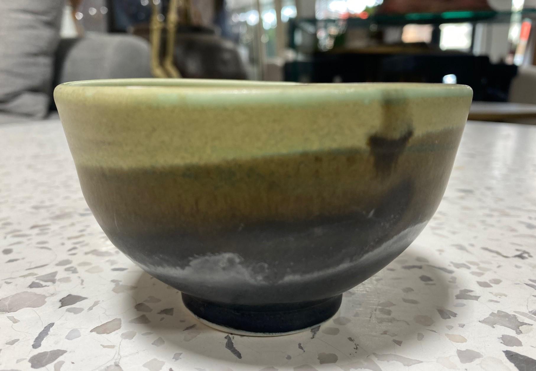 Fired Tashiko Tazaezu Signed Japanese Hawaiian Studio Pottery Glazed Chawan Tea Bowl For Sale