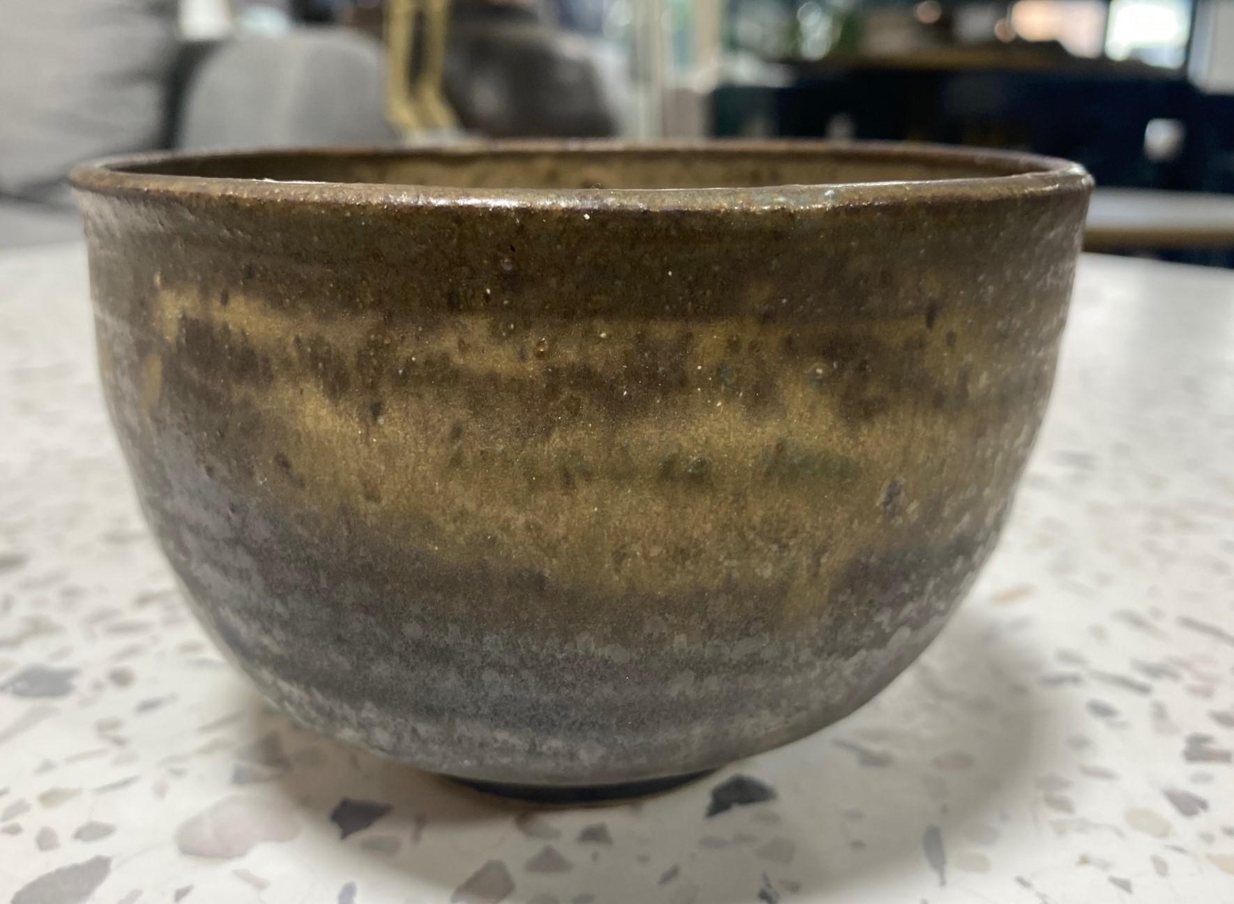 Cuit Tashiko Tazaezu Signé Japanese Hawaiian Studio Pottery Glazed Chawan Tea Bowl en vente