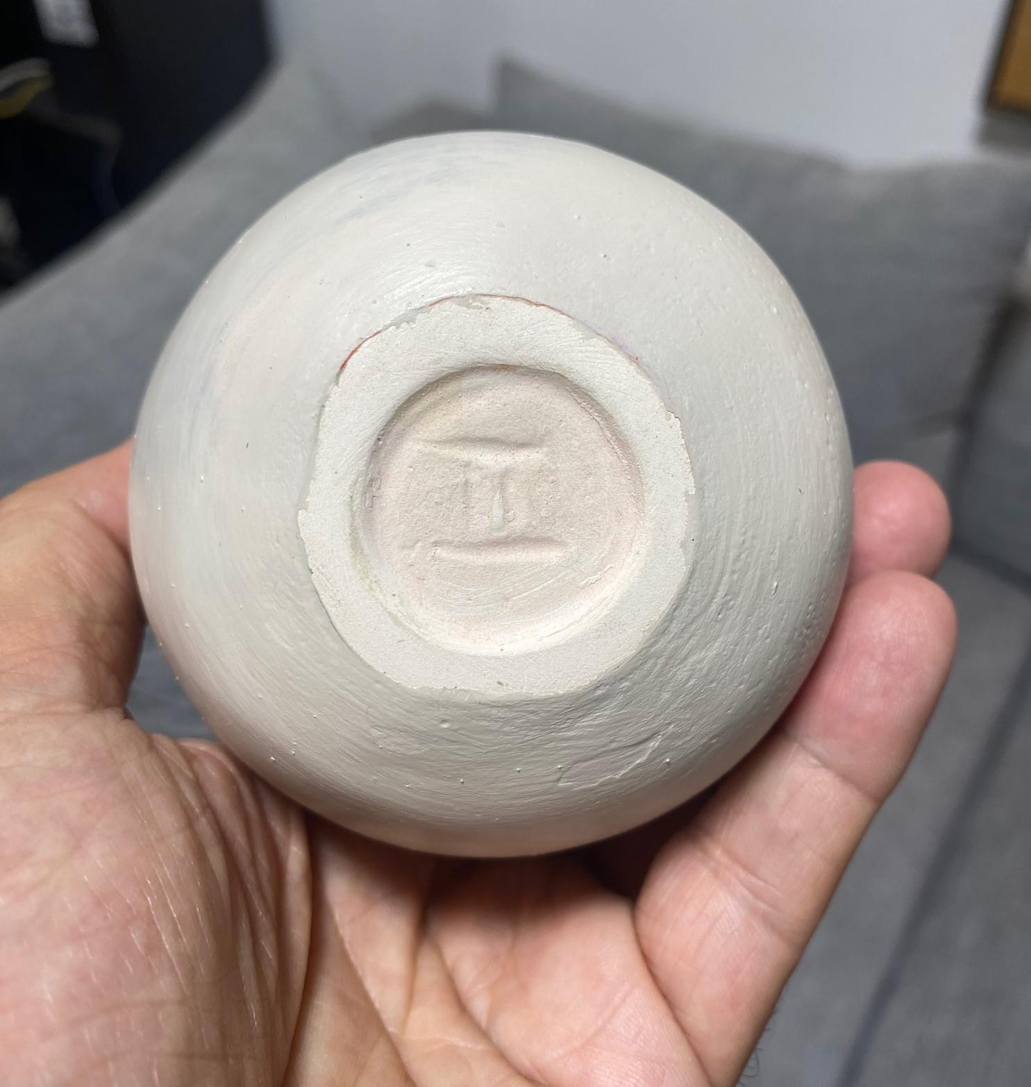 Tashiko Tazaezu Escultura de cerámica japonesa firmada Studio Pottery Closed Form With Rattle en venta 10