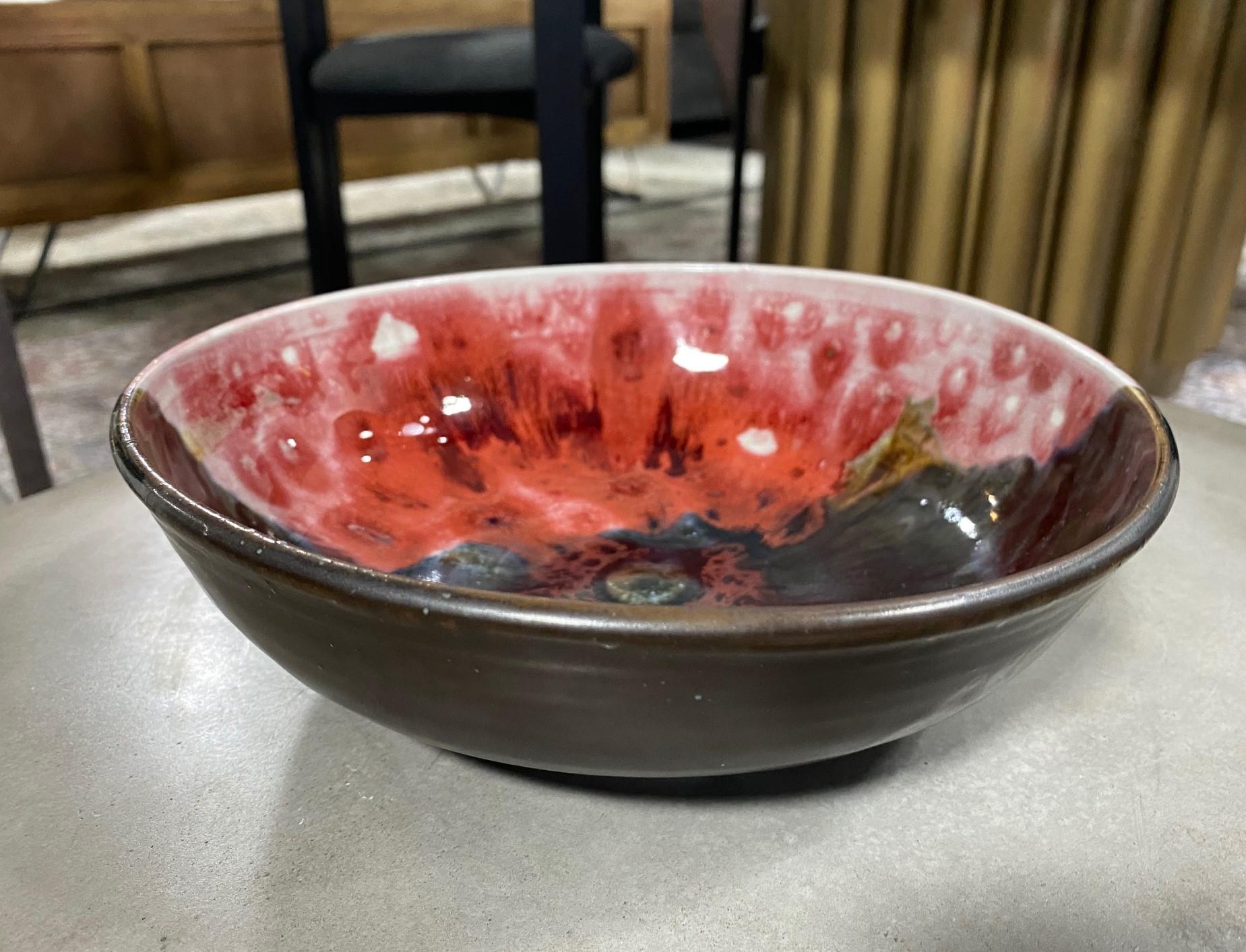 Mid-Century Modern Tashiko Tazaezu Signed Mid-Century Glazed Oxblood Studio Pottery Ceramic Bowl
