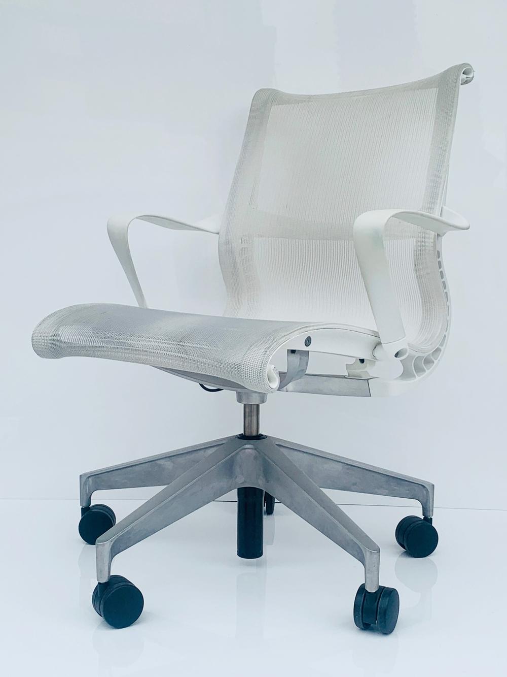 Mid-Century Modern Task Chair with 5 Star Base by Herman Miller