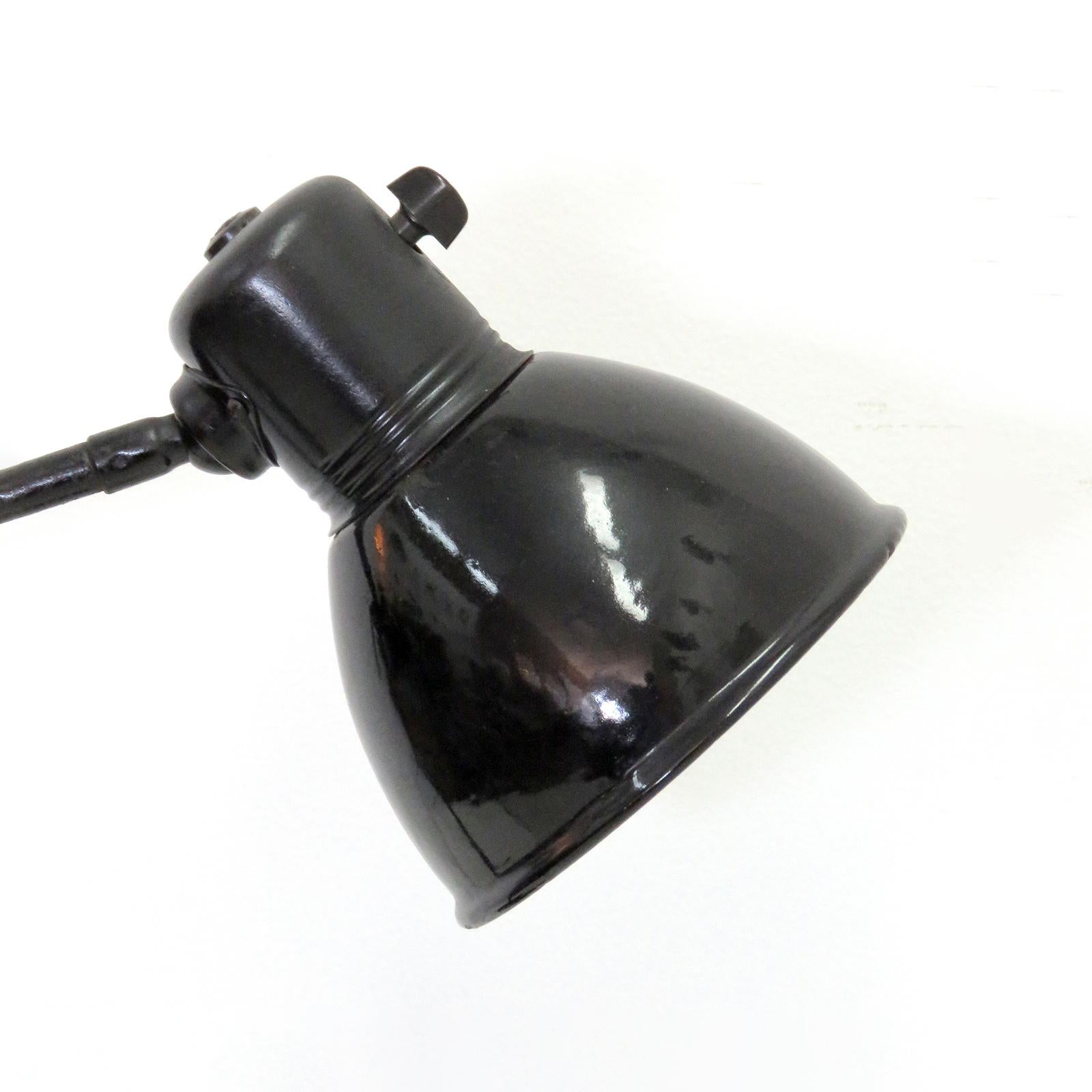 Task Lamp by Marianne Brandt for Kandem Esmaltado en venta