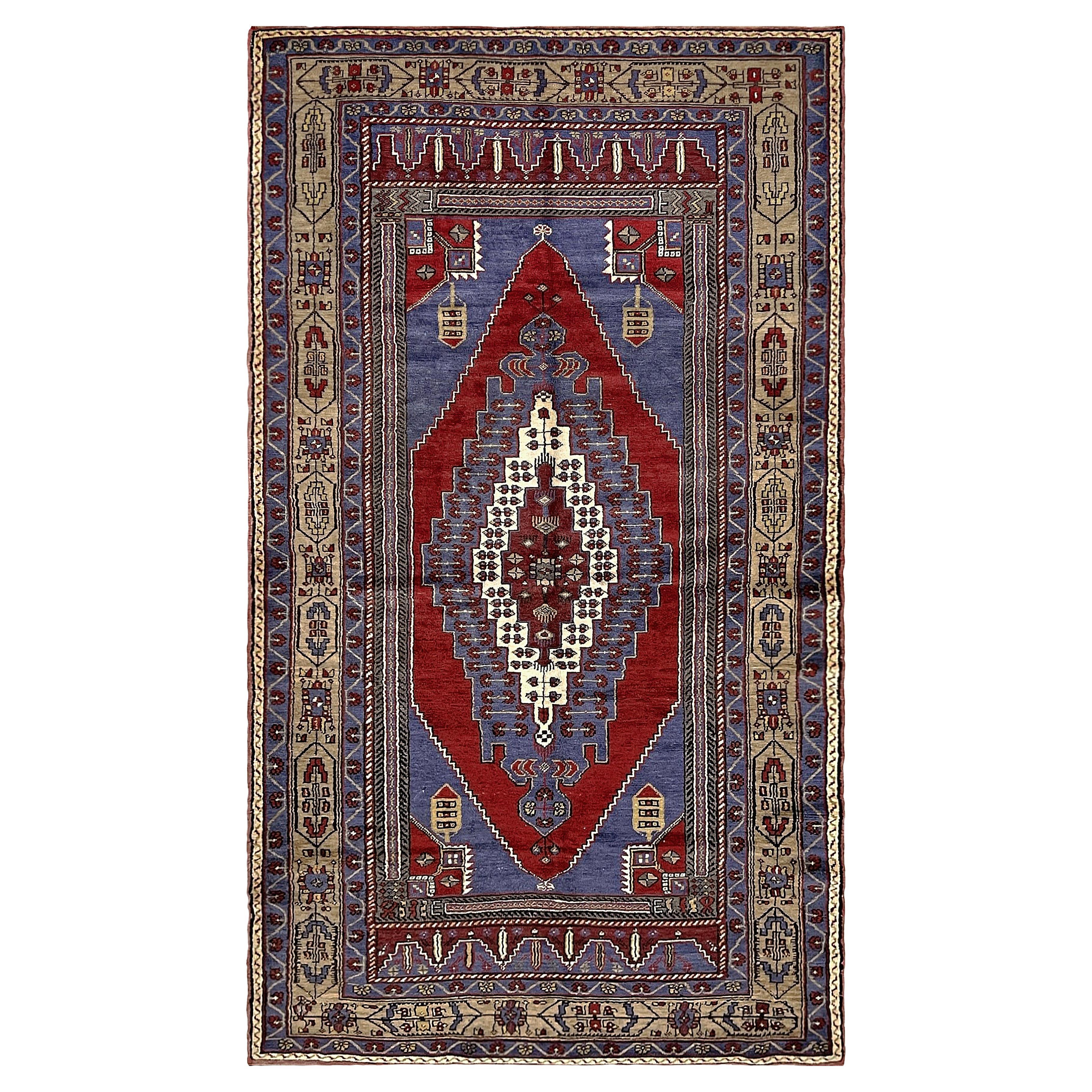 Taspinar - • Vintage Handgefertigter Türkischer Blumenteppich (6
 x 9
) - • 1950er Jahre Anatolien im Angebot