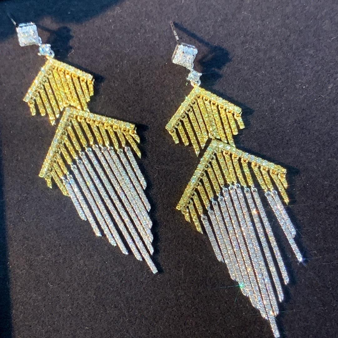 Contemporary Tassel Earrings 18k Gold Inlaid Diamonds For Sale