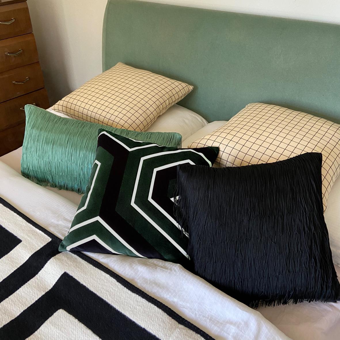 Tassel Jade Velvet Cushion Rectangle In New Condition For Sale In London, GB