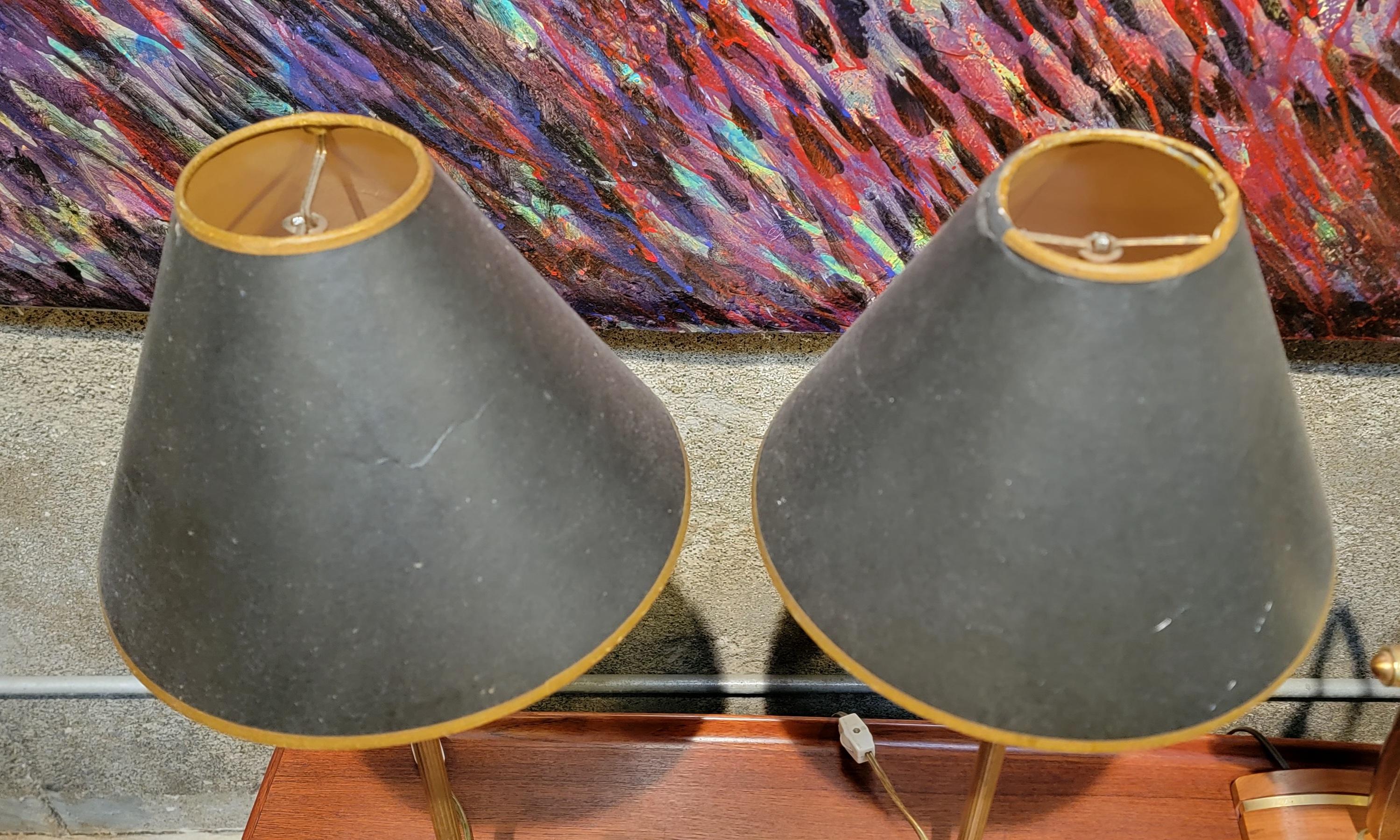 Tassel Lamps in Solid Brass. A Pair 3