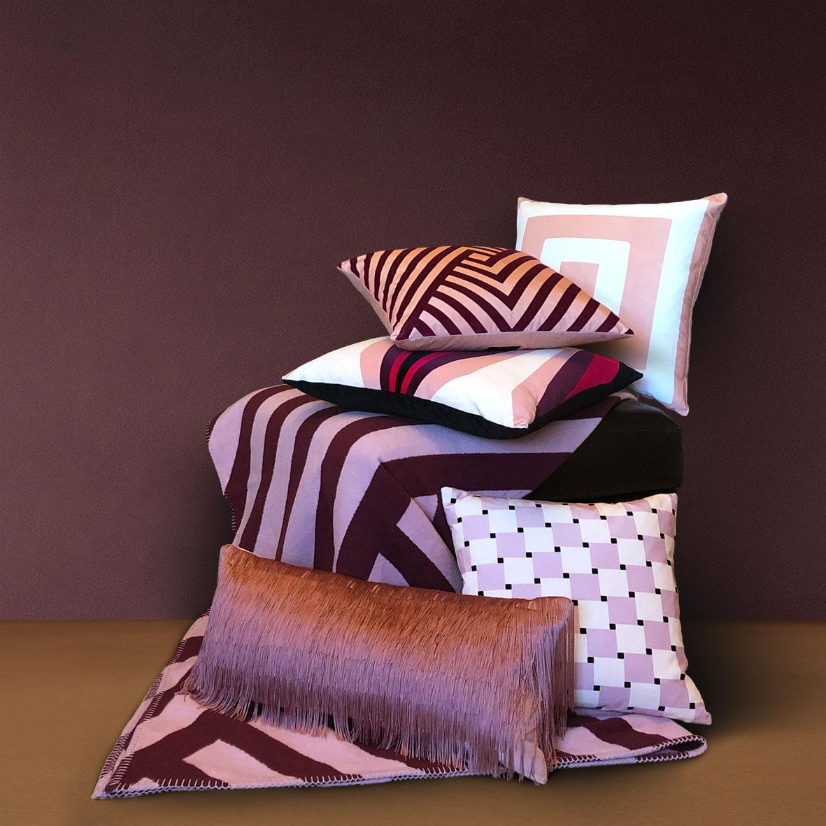 Art Deco Tassel Pink Velvet Cushion Rectangle For Sale