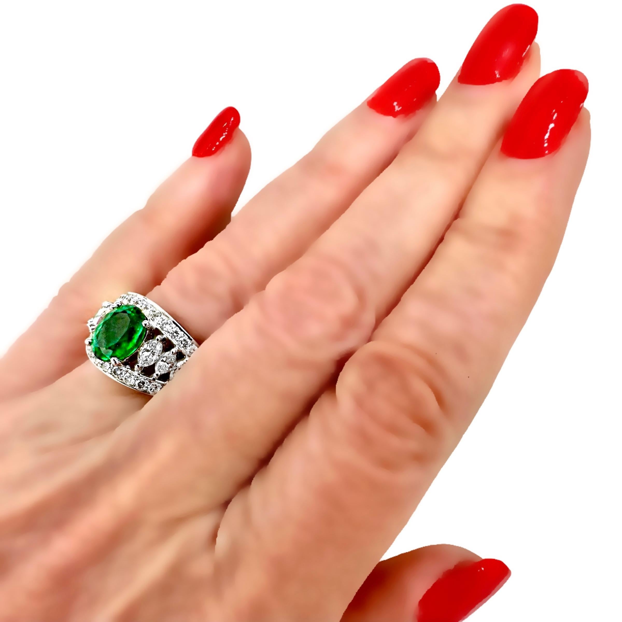 Tasteful 18K White Gold Emerald and Diamond Cocktail Ring For Sale 6