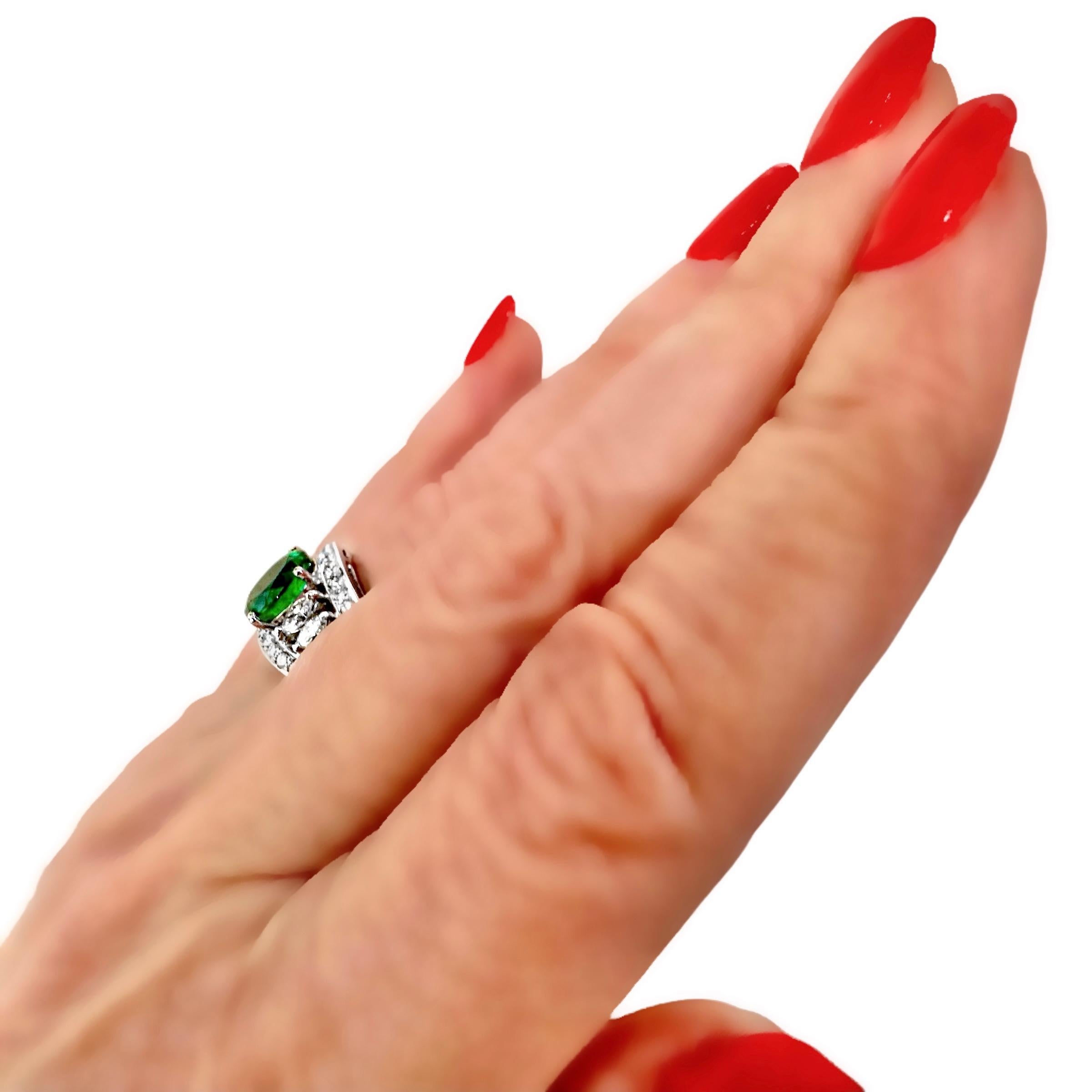 Tasteful 18K White Gold Emerald and Diamond Cocktail Ring For Sale 7