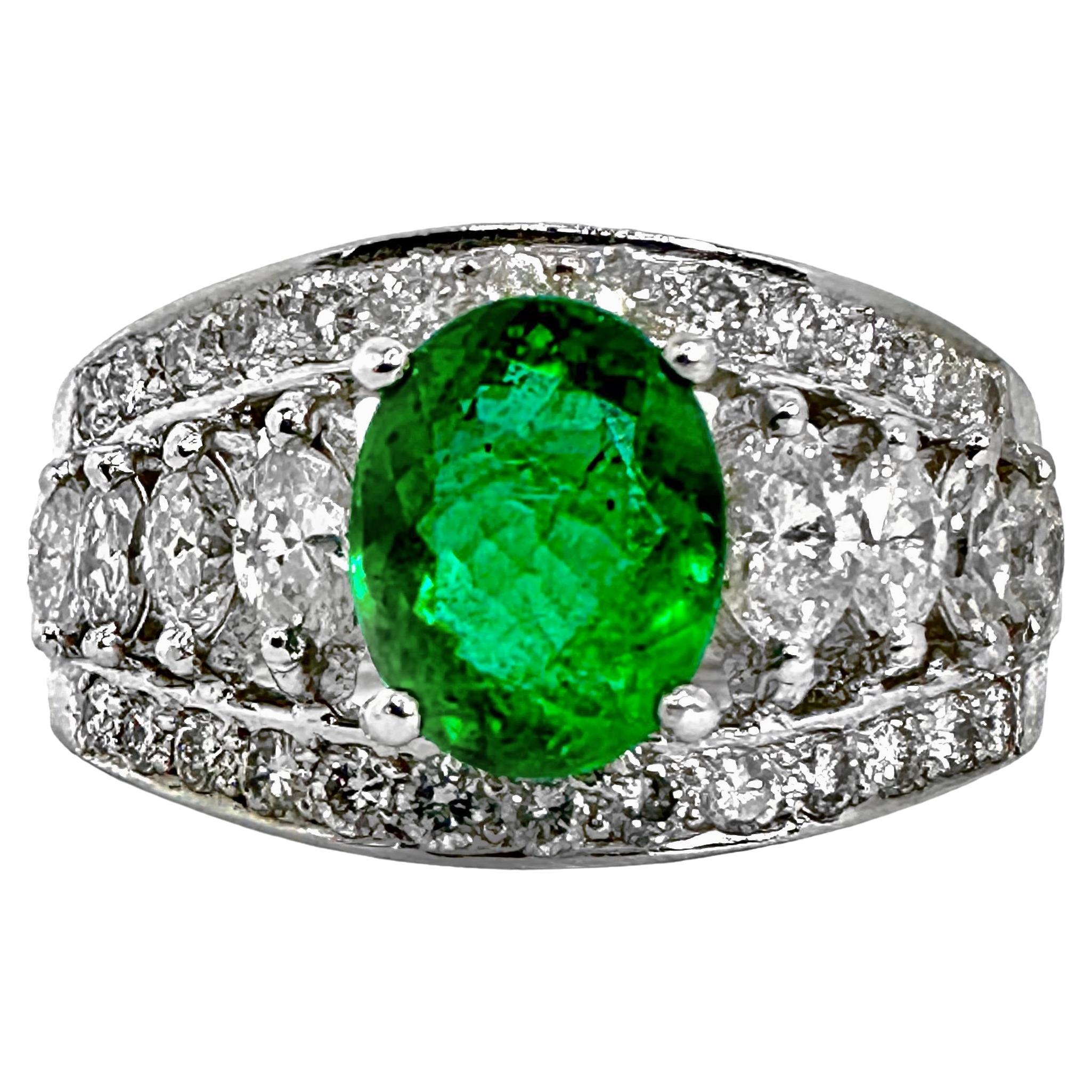 Tasteful 18K White Gold Emerald and Diamond Cocktail Ring