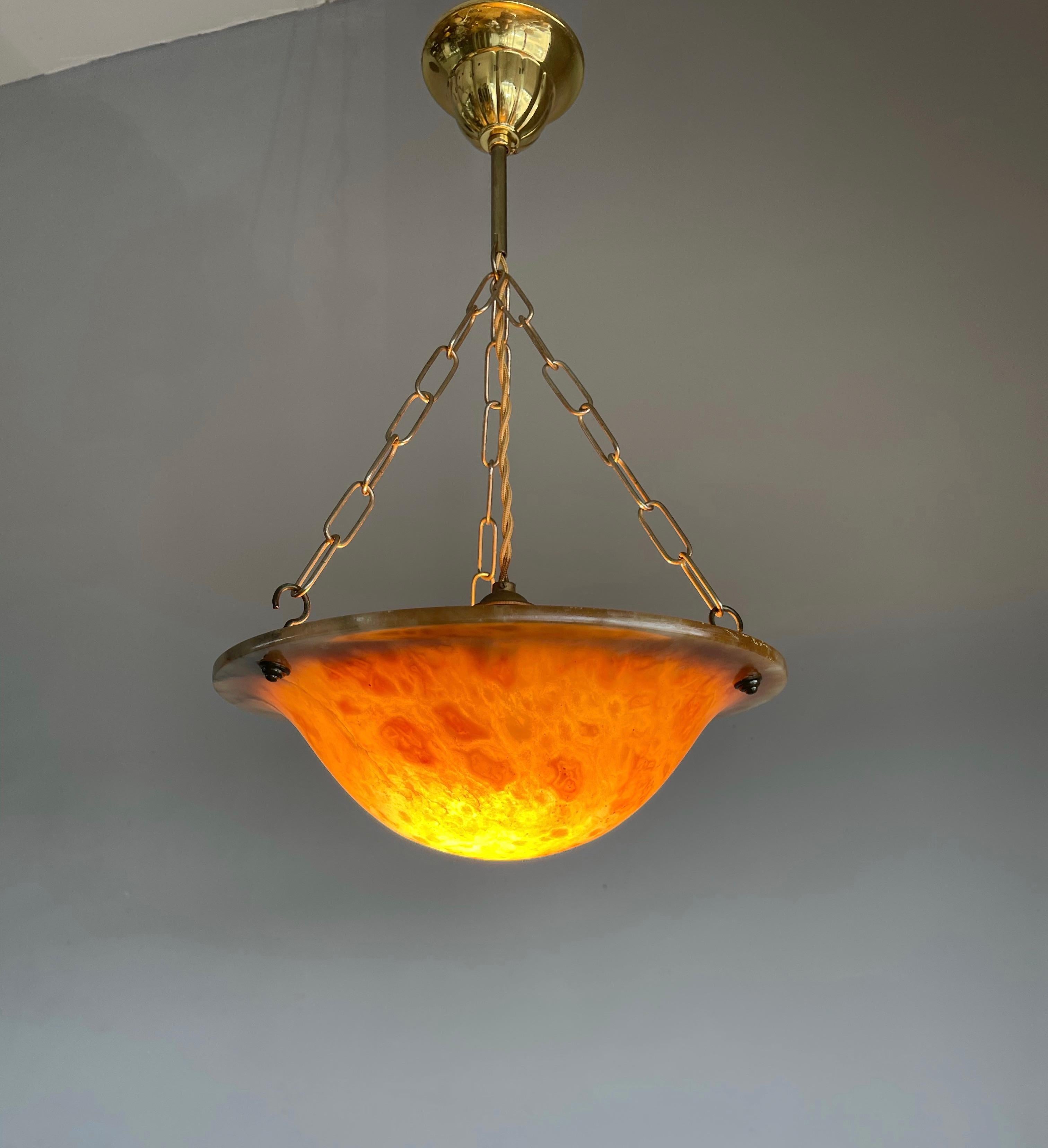 Rare lampe à suspension / plafonnier Art Déco ancien en albâtre et laiton sculpté à la main en vente 3