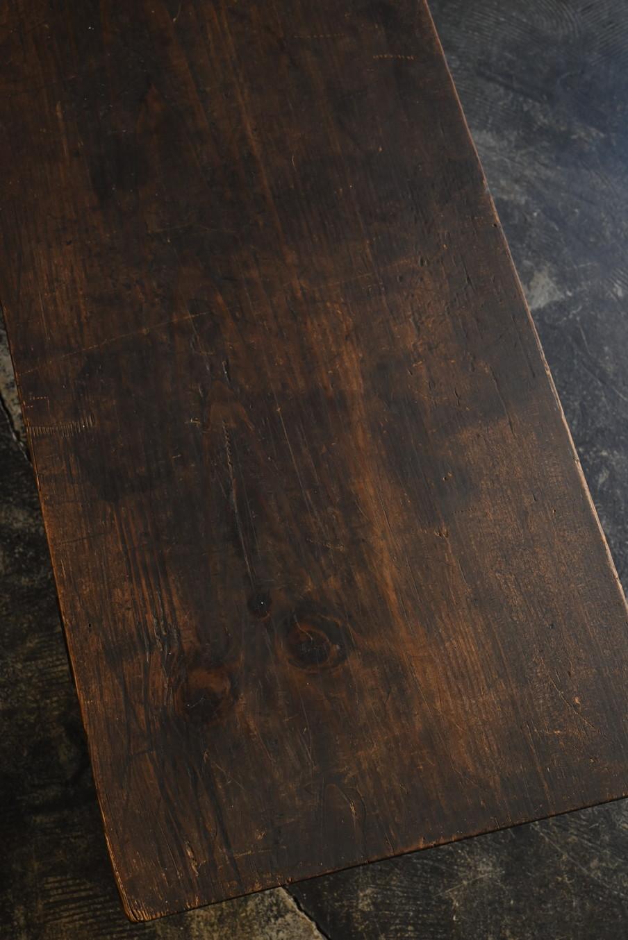 Tasteful antique Japanese wooden low table / 1868-1920 / side table 2
