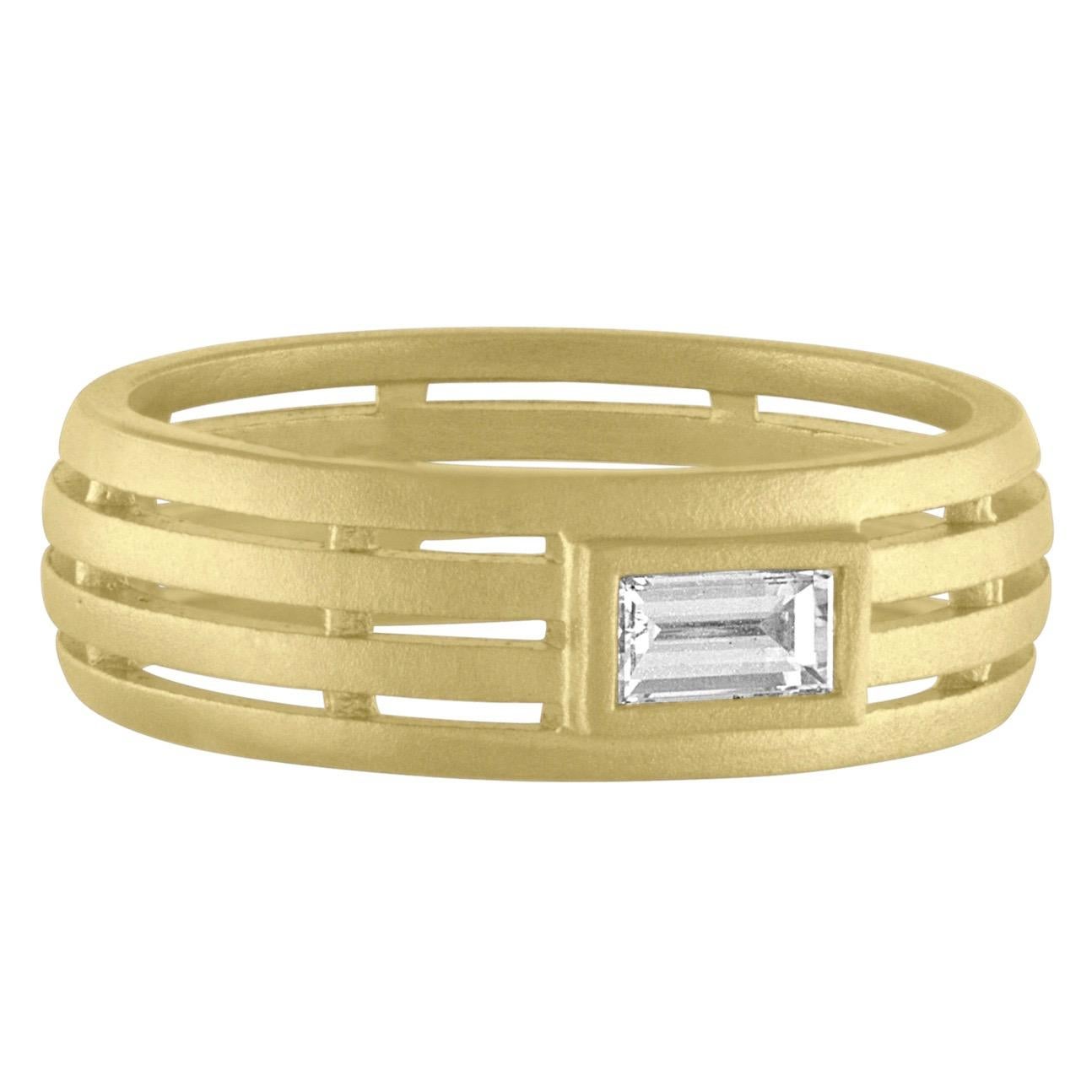18K Green Gold Baguette Diamond Ring
Diamond weight .23 
Size 5 3/4