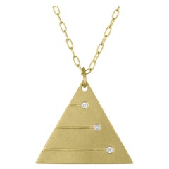 TATE Pyramid Pendant 18 Karat Green Gold Necklace with 3 Diamond Accents Chain