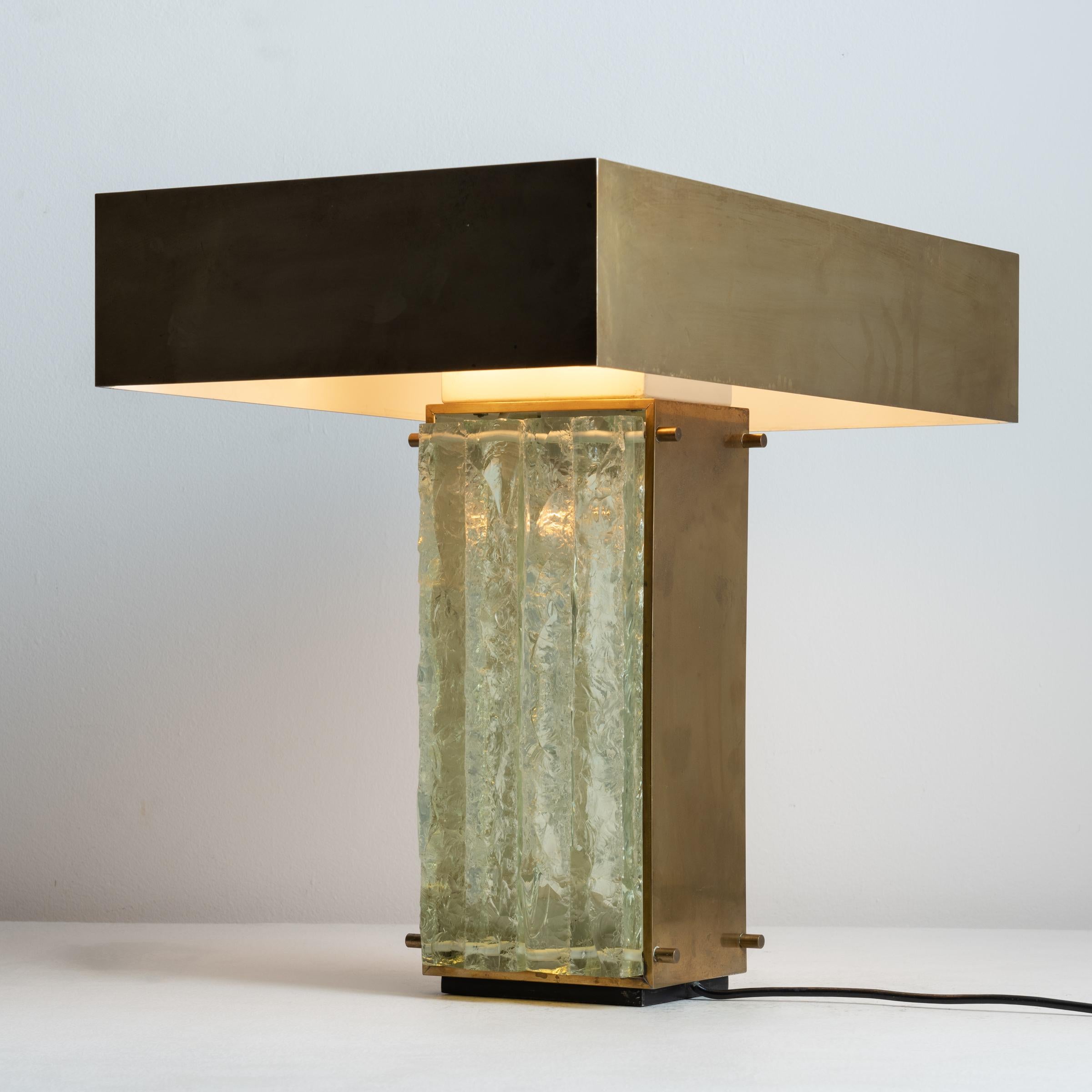 Rare table lamp by Max Ingrand for Fontana Arte. Designed and manufactured in Italy, circa 1960's. Brass, glass. We recommend two E14 60w maximum bulbs. Bulb not included. Original EU cord.
Measurement indicated based on OAH.
Shade Height: 3.16
