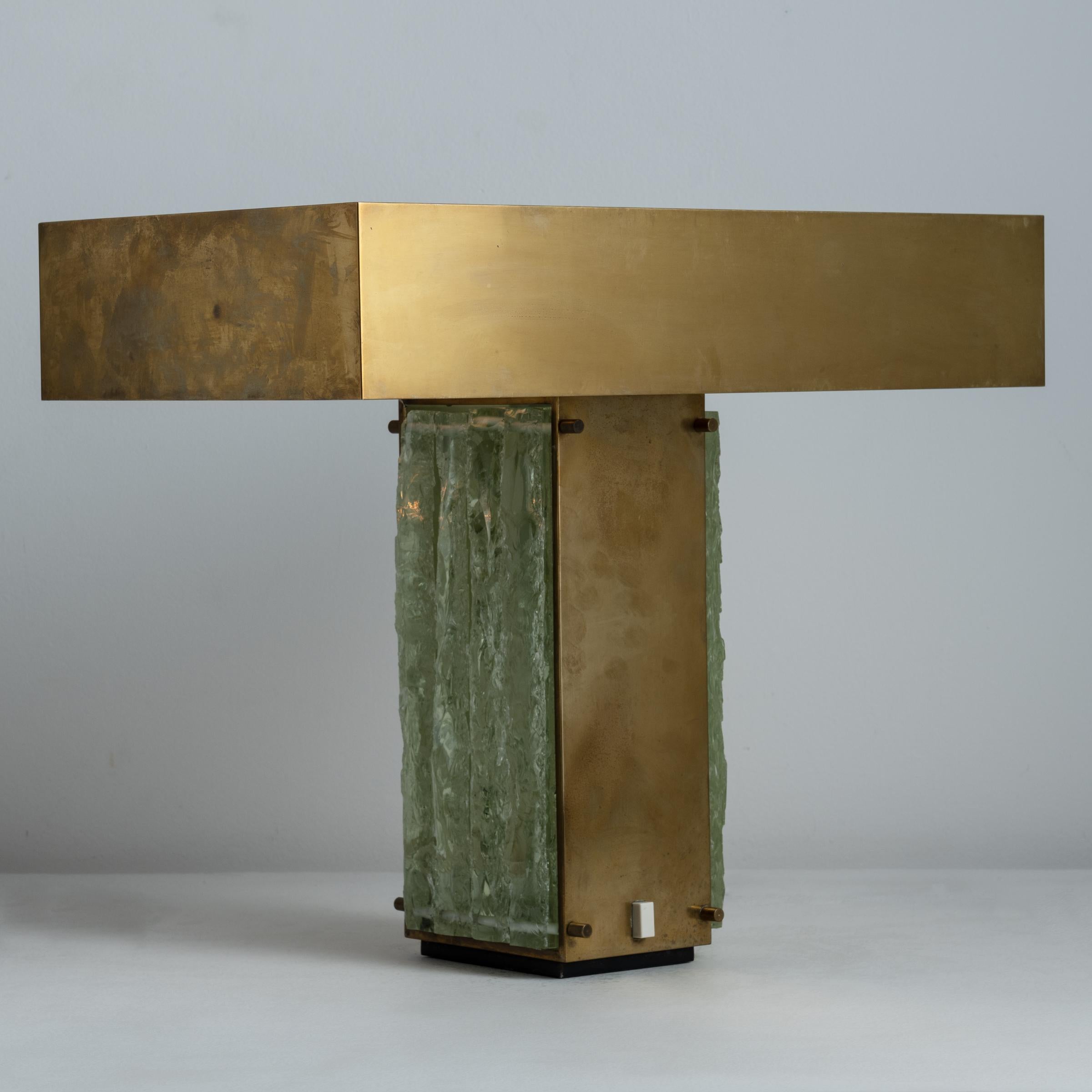Italian Rare Table Lamp by Max Ingrand for Fontana Arte