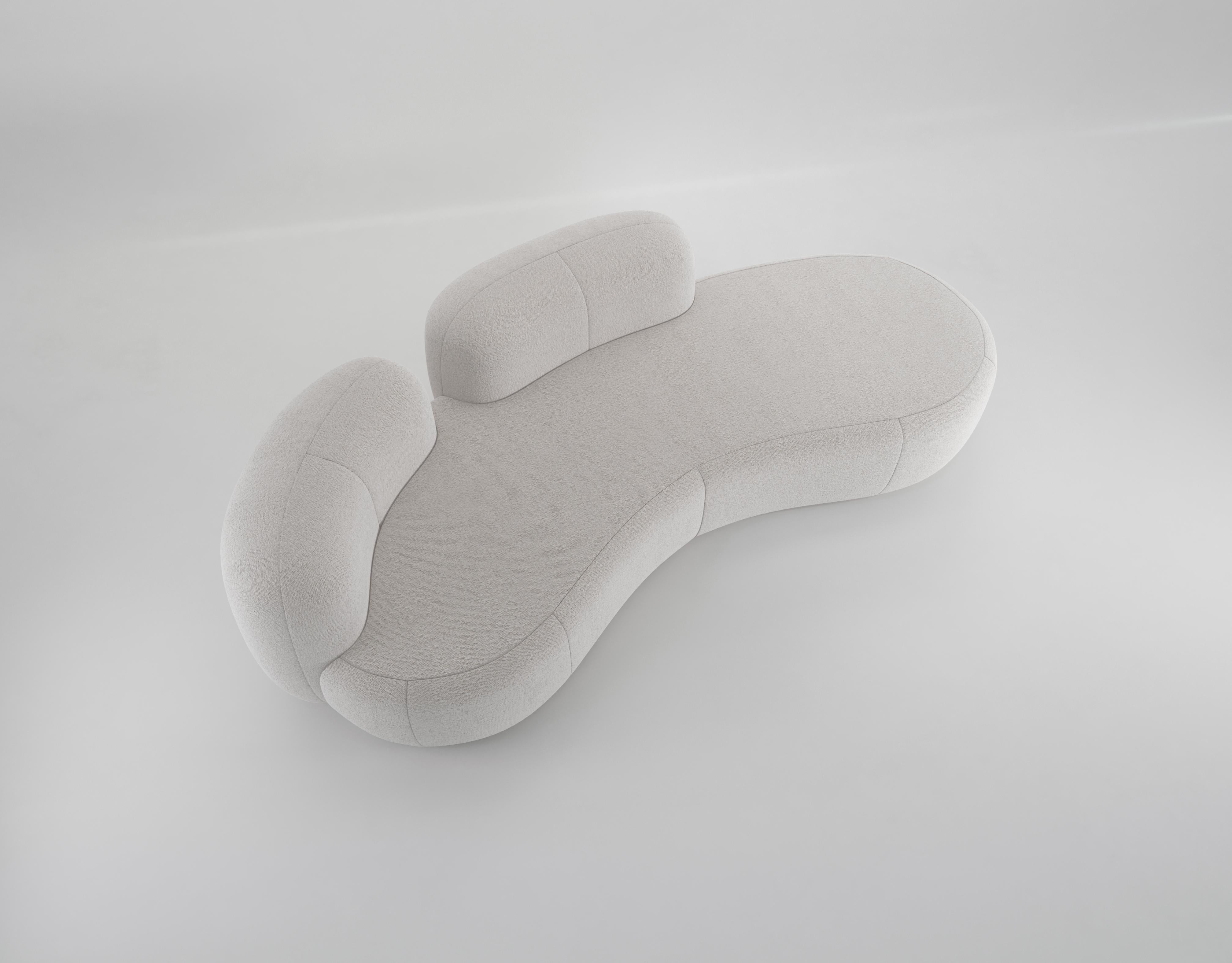Tateyama XL est la continuation de notre canapé Tateyama, offrant encore plus de confort d'assise dans ce modèle XL. D'une largeur de 3 mètres, le Tateyama XL offre de l'espace à tous les membres de la famille. Les dossiers bas et individuels le