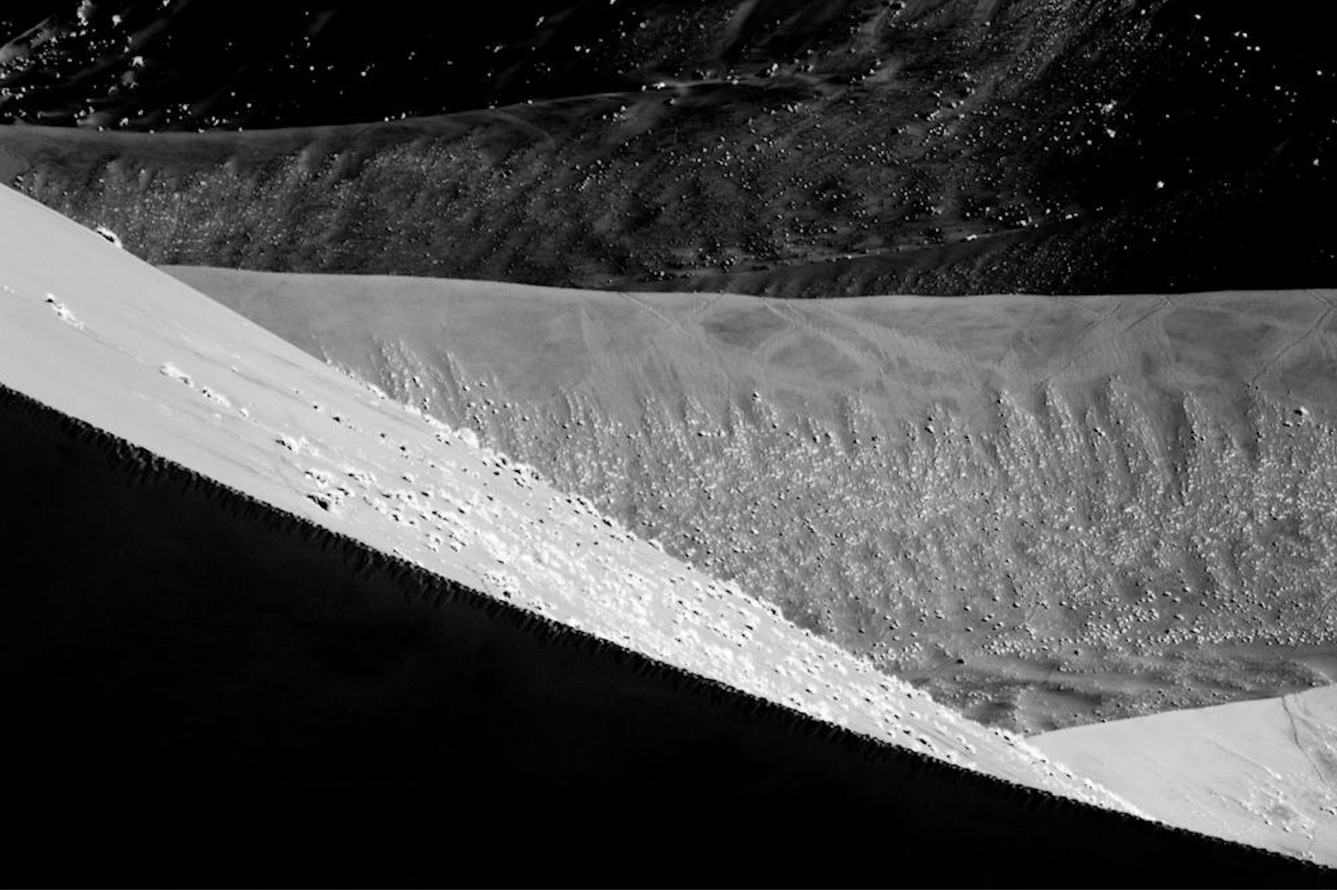 Sand Dune #3 – Photograph von Tatiana Botton