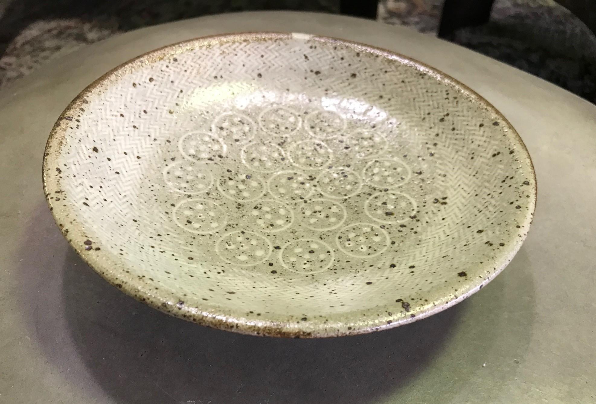 Hand-Crafted Tatsuzo Shimaoka Japanese Glazed Rope Inlay Pottery Ceramic Plate Low Bowl