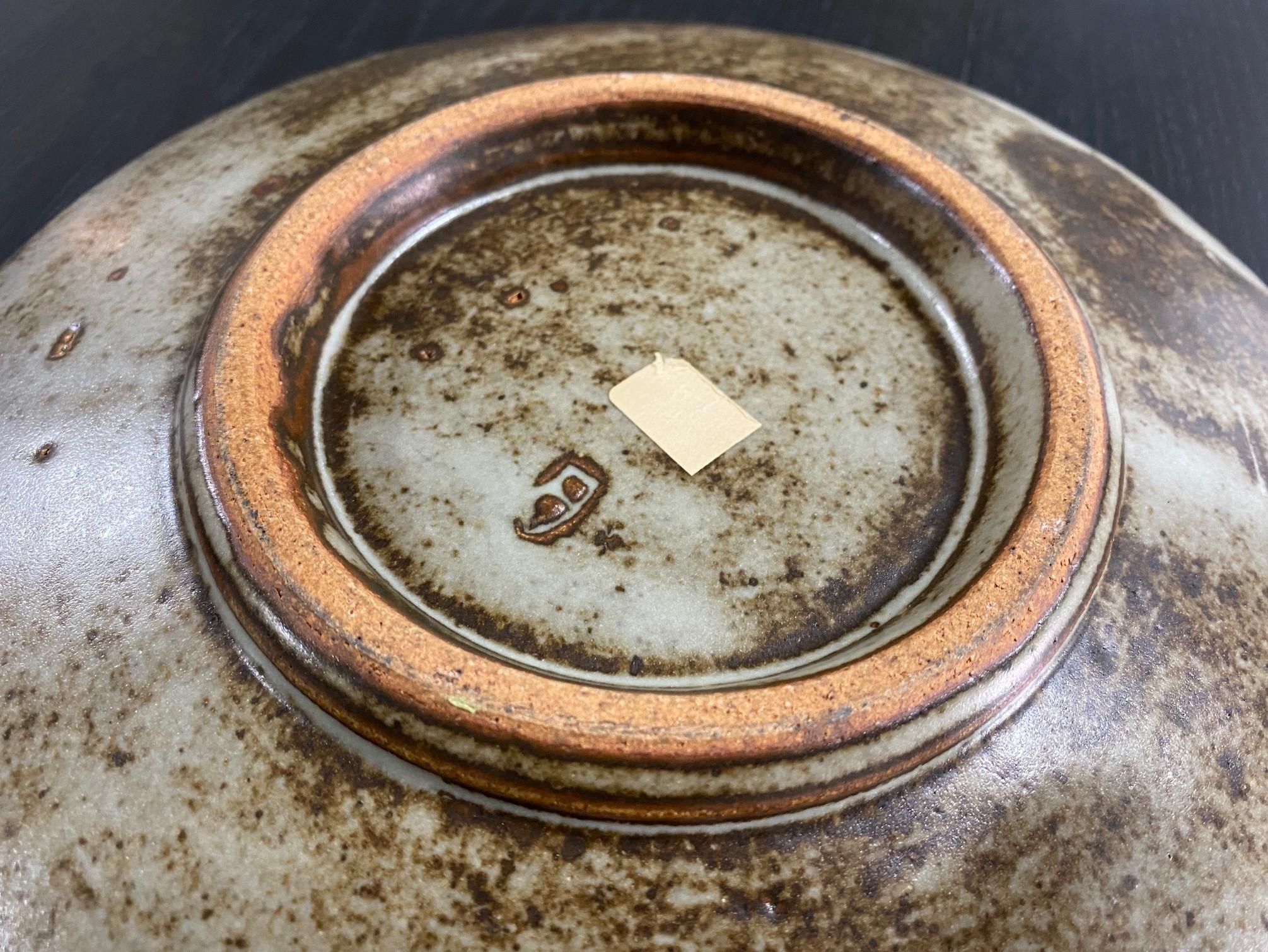 Tatsuzo Shimaoka Signed Japanese Glazed Rope Inlay Ceramic Pottery Bowl Plate For Sale 5