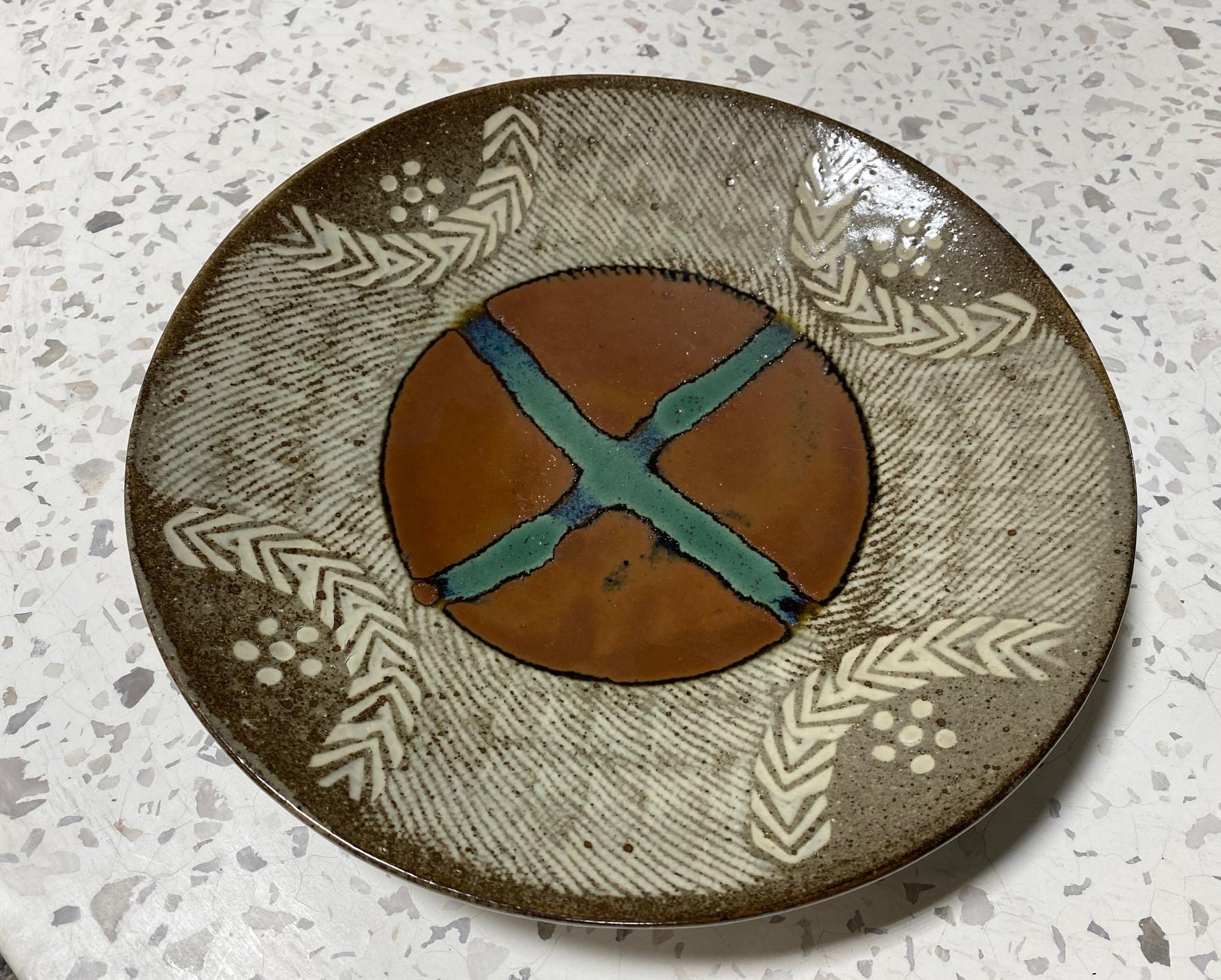 20th Century Tatsuzo Shimaoka Signed Japanese Glazed Rope Inlay Mingei Pottery Bowl Plate