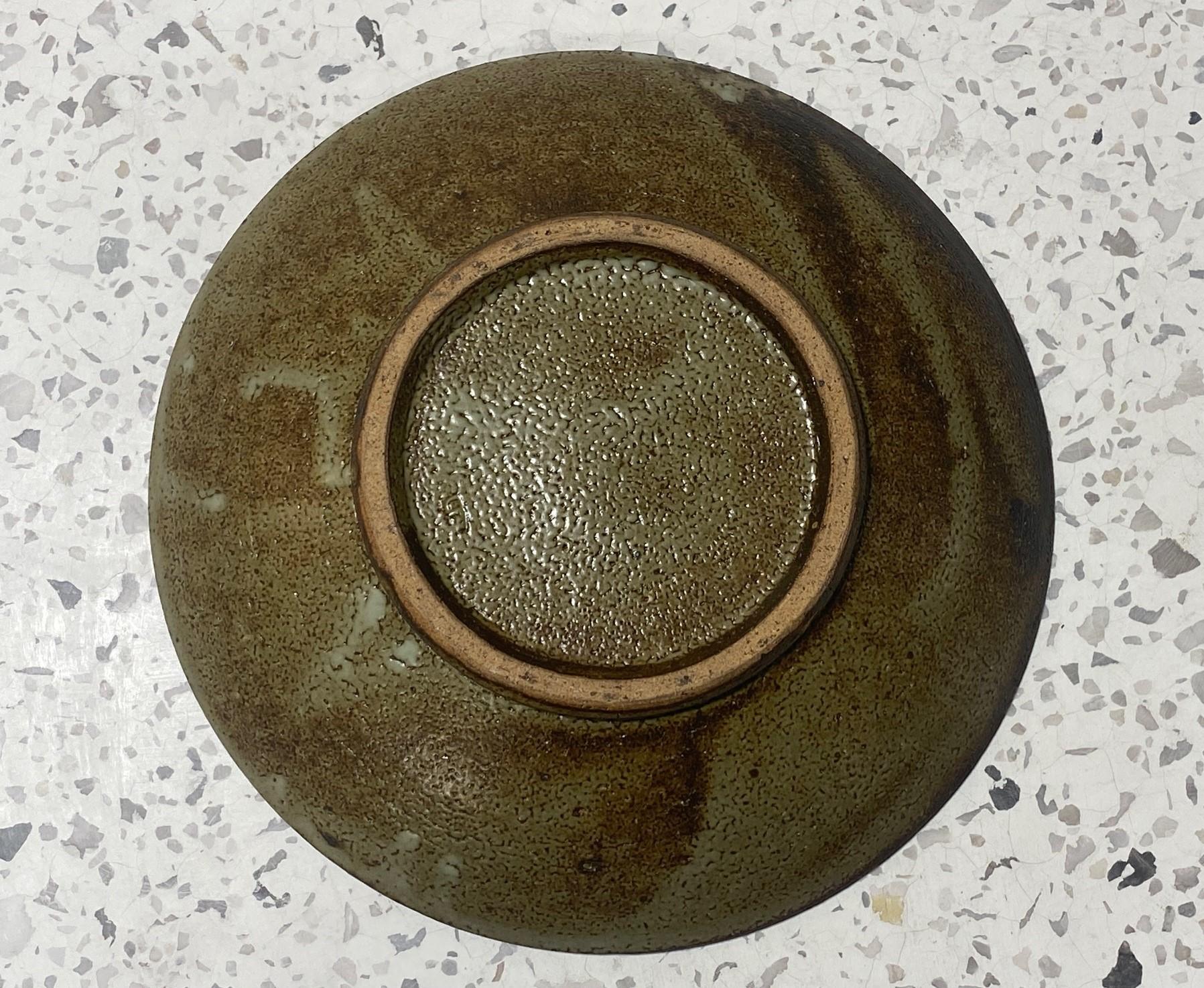 Tatsuzo Shimaoka firma il piatto ciotola in ceramica Mashiko con foglia di banano Mingei giapponese in vendita 1