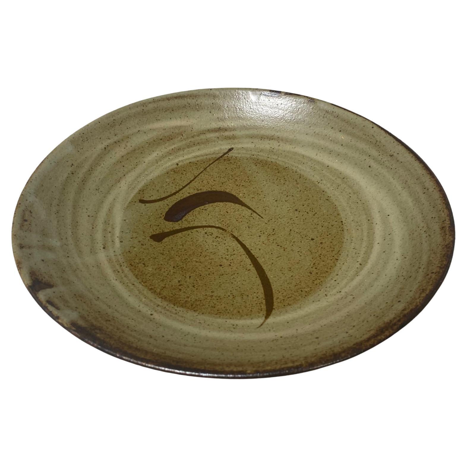 Tatsuzo Shimaoka firma il piatto ciotola in ceramica Mashiko con foglia di banano Mingei giapponese in vendita