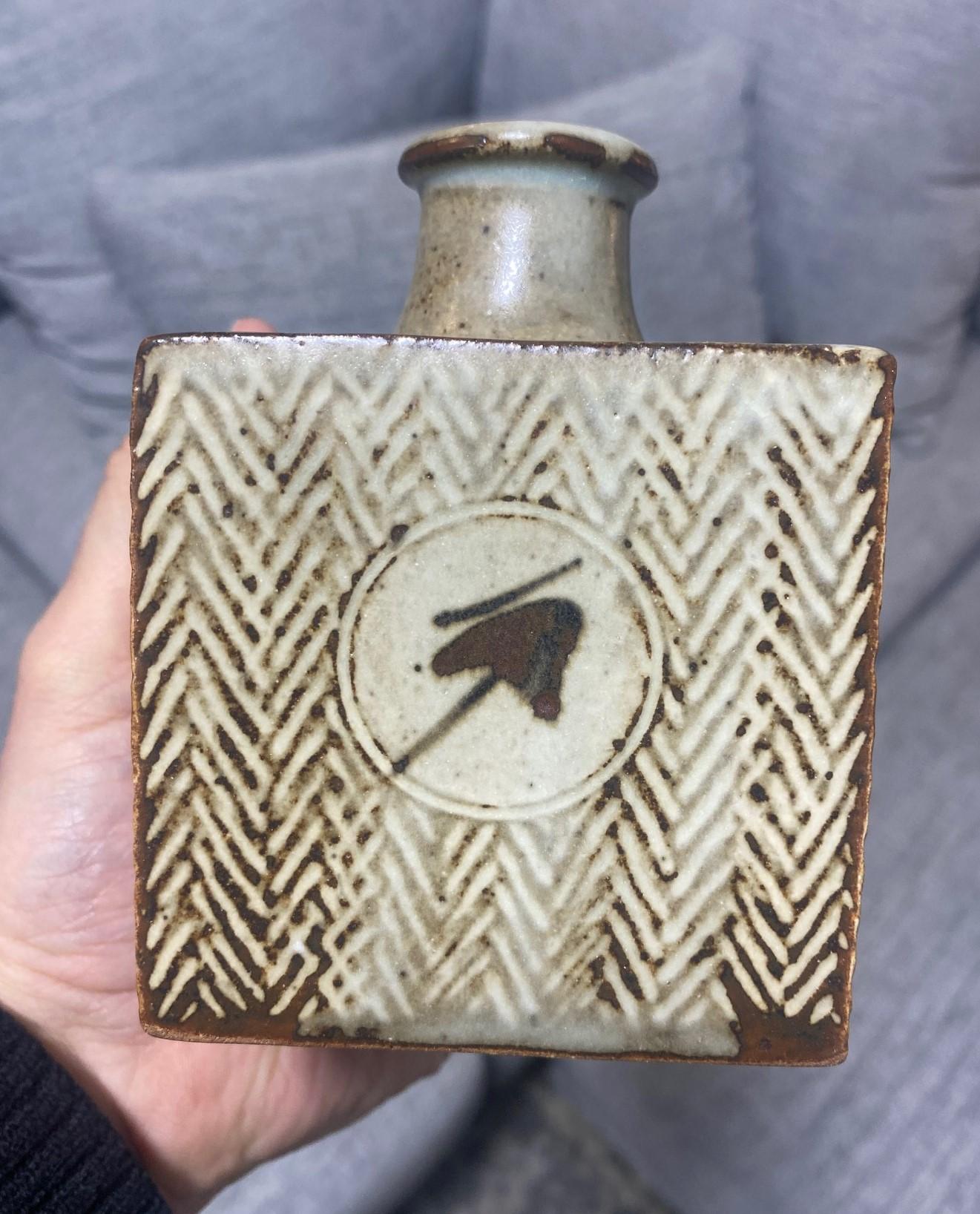 Tatsuzo Shimaoka, poterie japonaise Mingei, incrusté de cordes émaillées, signée en vente 3