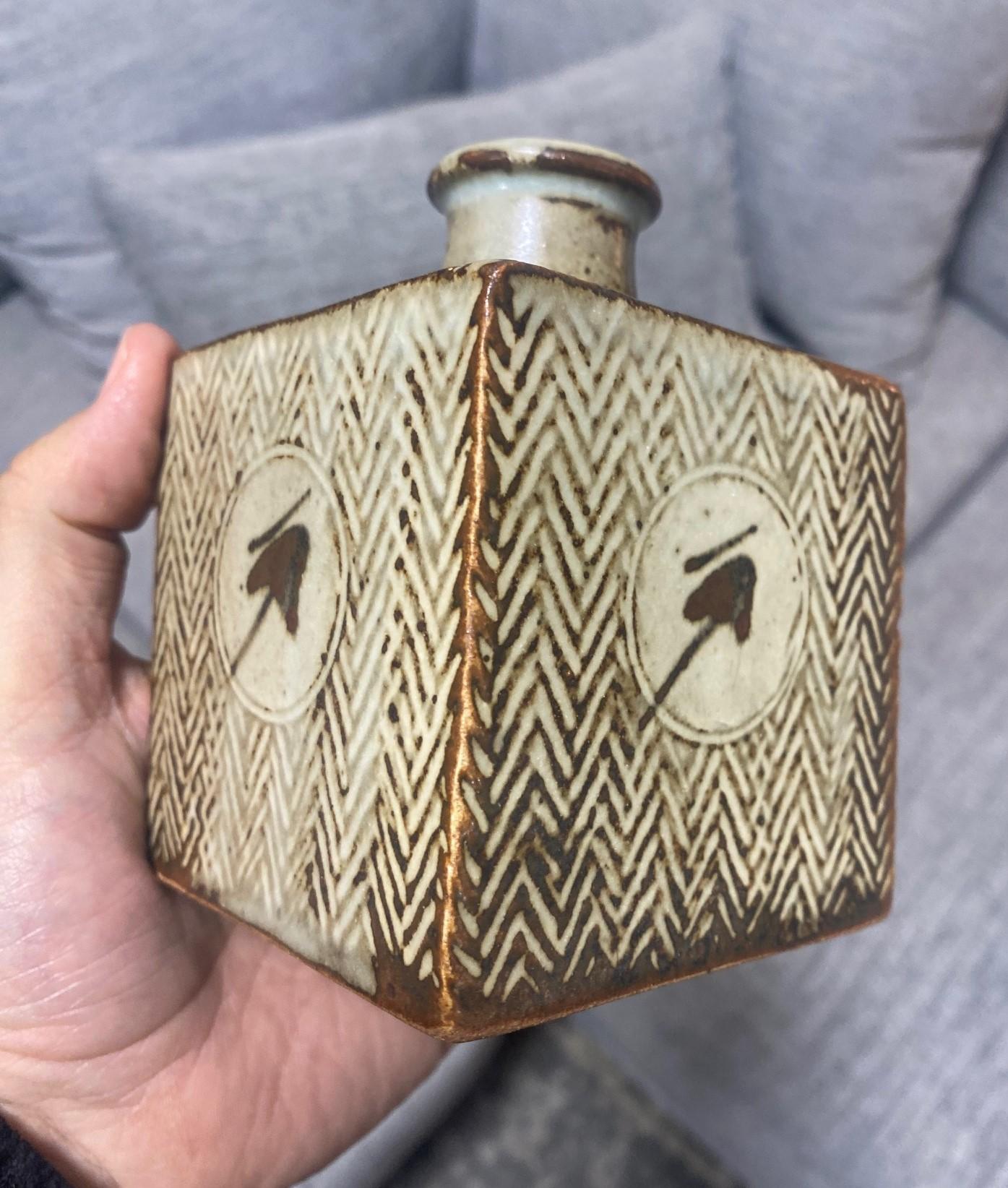Tatsuzo Shimaoka, poterie japonaise Mingei, incrusté de cordes émaillées, signée en vente 4