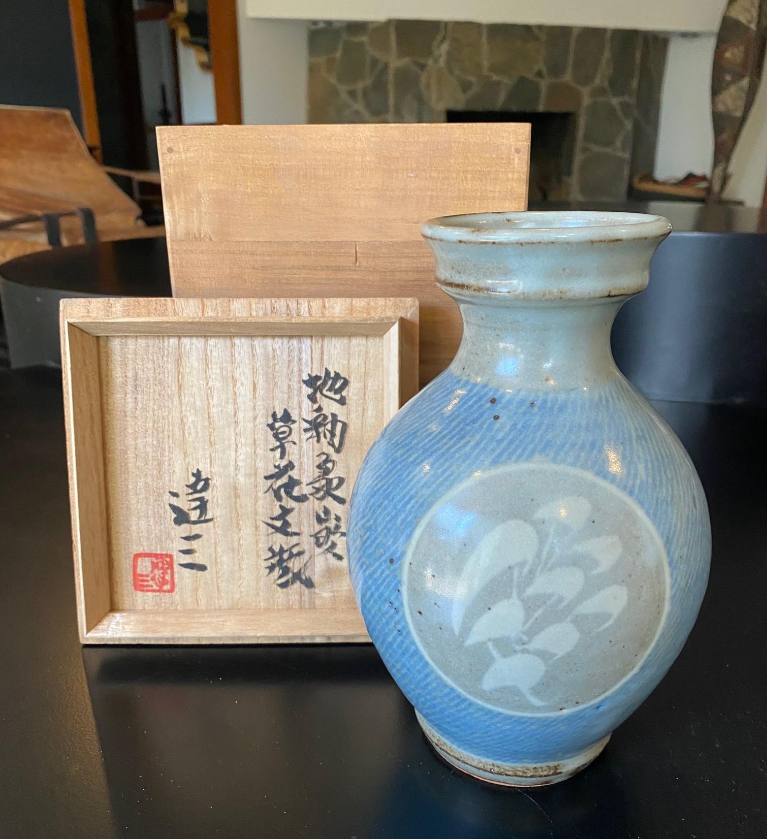Tatsuzo Shimaoka Signed Japanese Mingei Pottery Glazed Rope Inlay Vase with Box For Sale 11