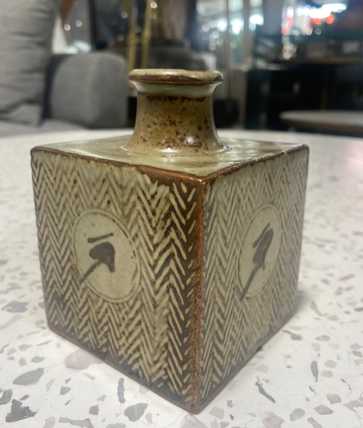 Tatsuzo Shimaoka, poterie japonaise Mingei, incrusté de cordes émaillées, signée Bon état - En vente à Studio City, CA
