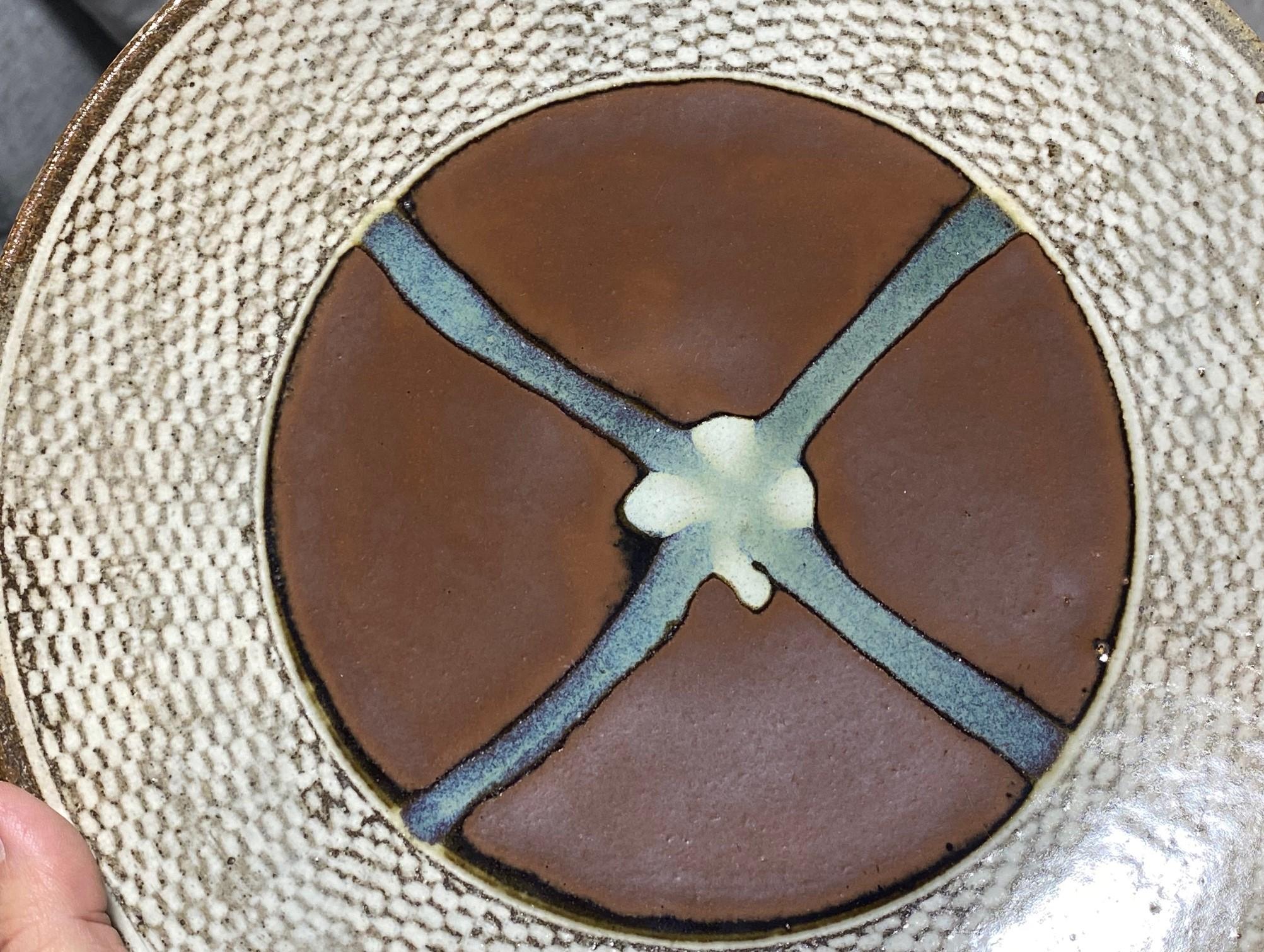 Tatsuzo Shimaoka firma il piatto della ciotola in ceramica Mashiko con intarsio di corda Mingei giapponese in vendita 4